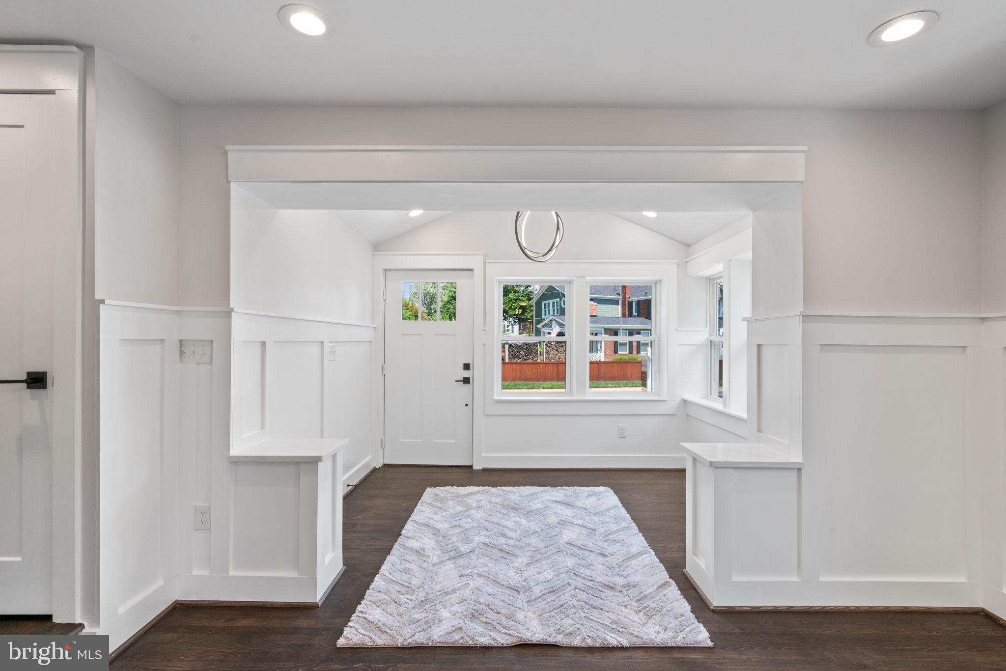 JEFFERSON MANOR - Residential