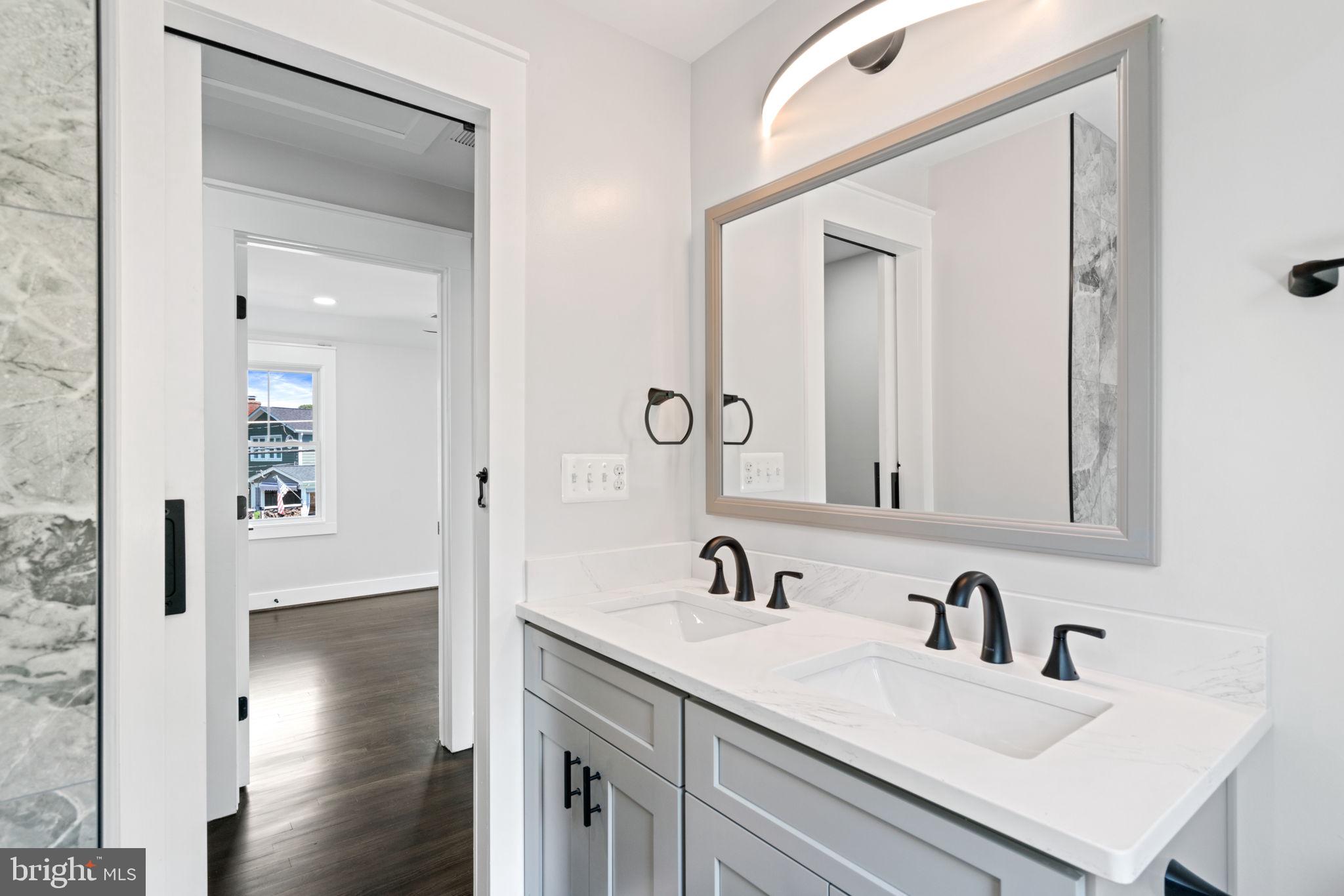 JEFFERSON MANOR - Residential