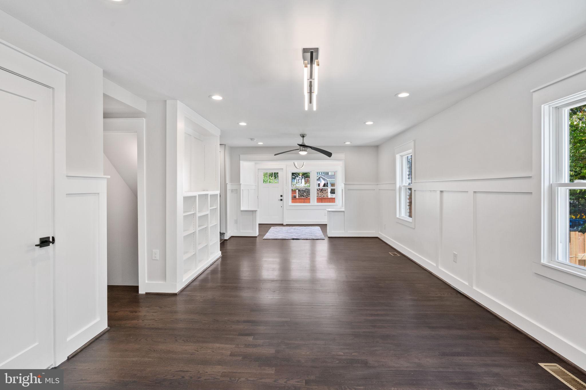 JEFFERSON MANOR - Residential