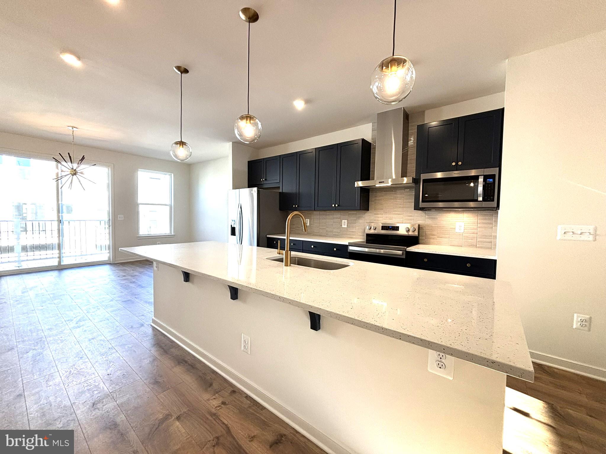 CASCADE LANDING - Residential