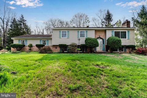 24 RICHLAND ROAD CARLISLE PA 17015