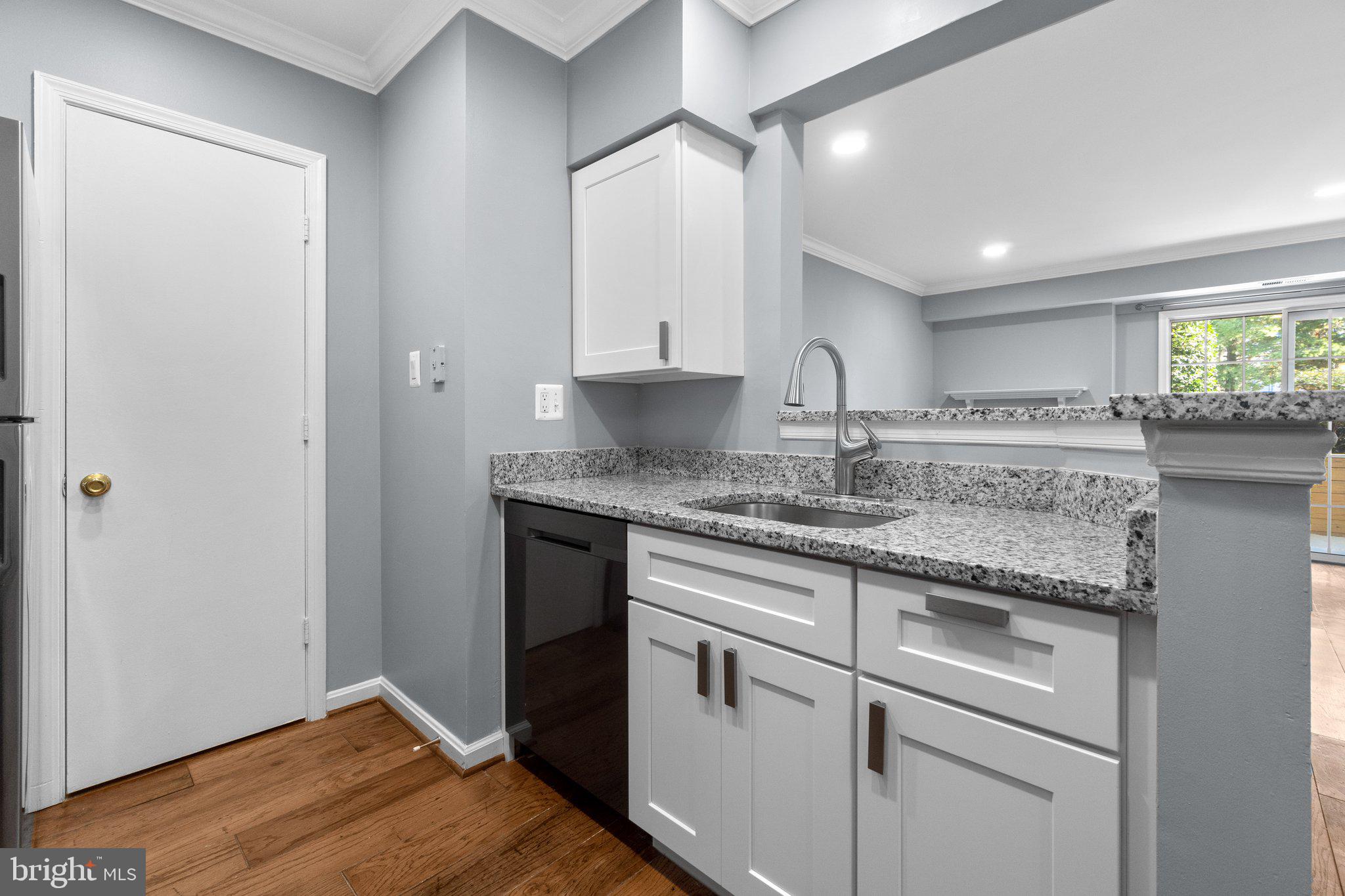 SURREY AT MANCHESTER LAKES - Residential Lease