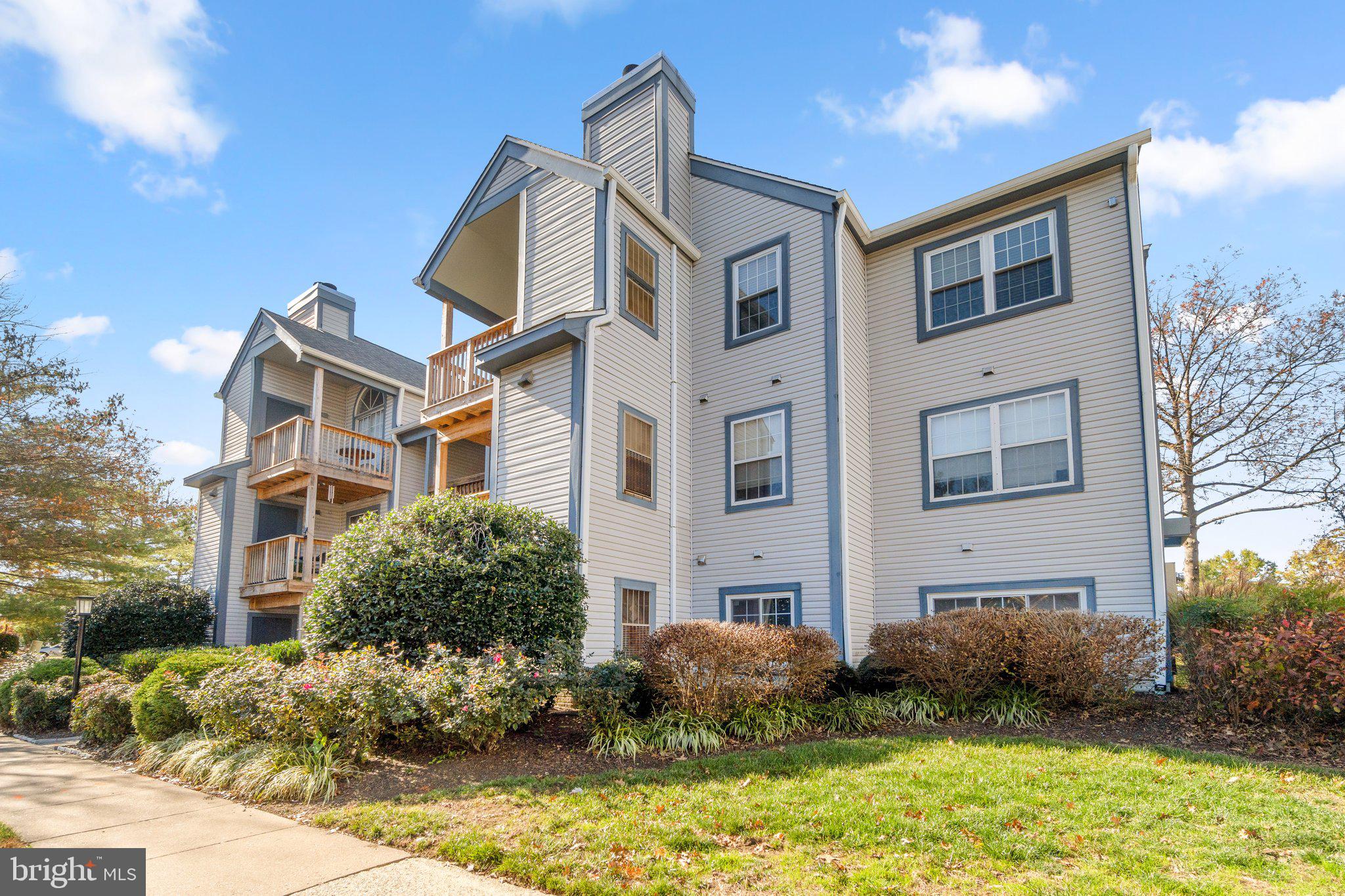 SURREY AT MANCHESTER LAKES - Residential Lease