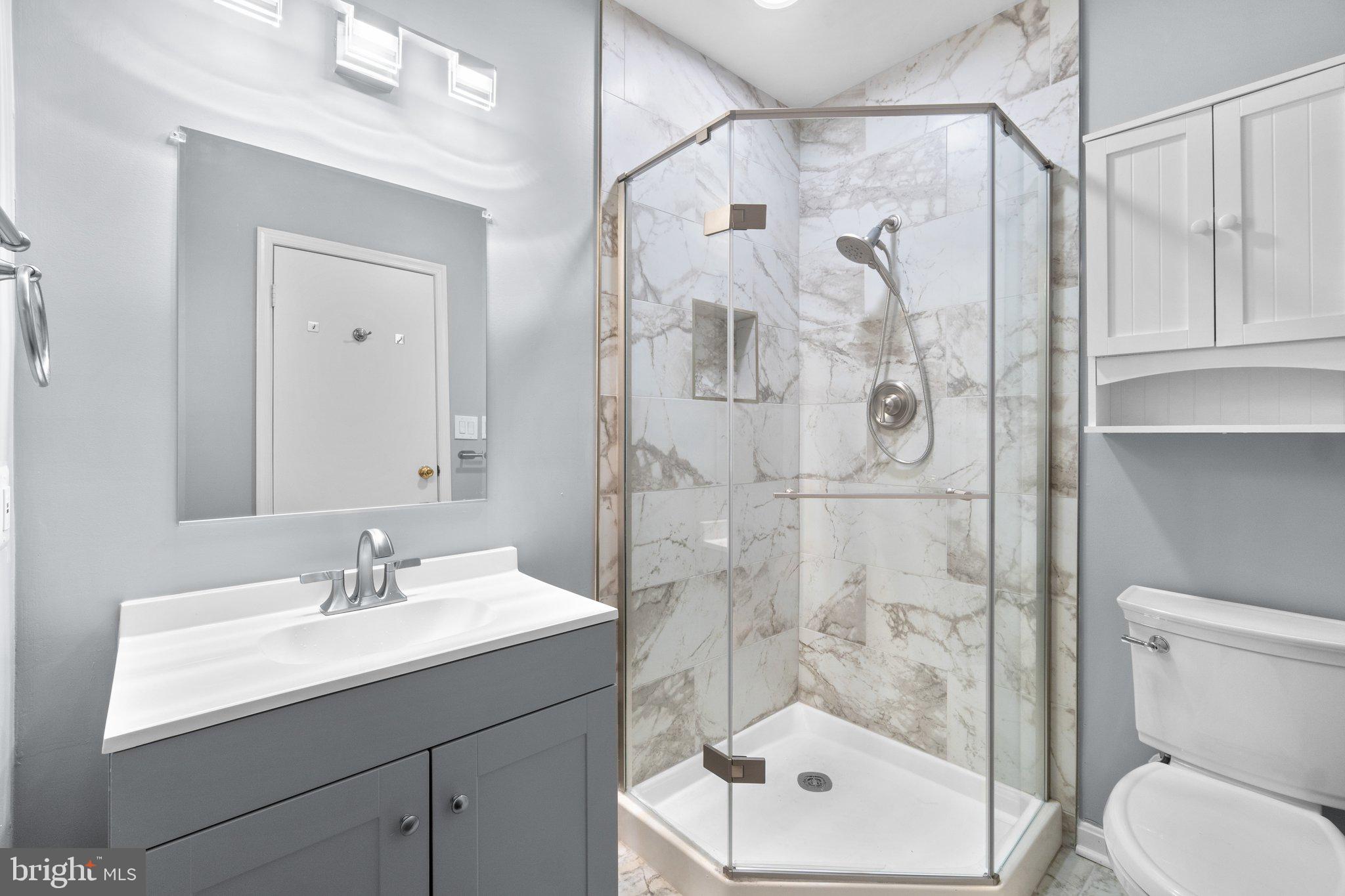 SURREY AT MANCHESTER LAKES - Residential Lease