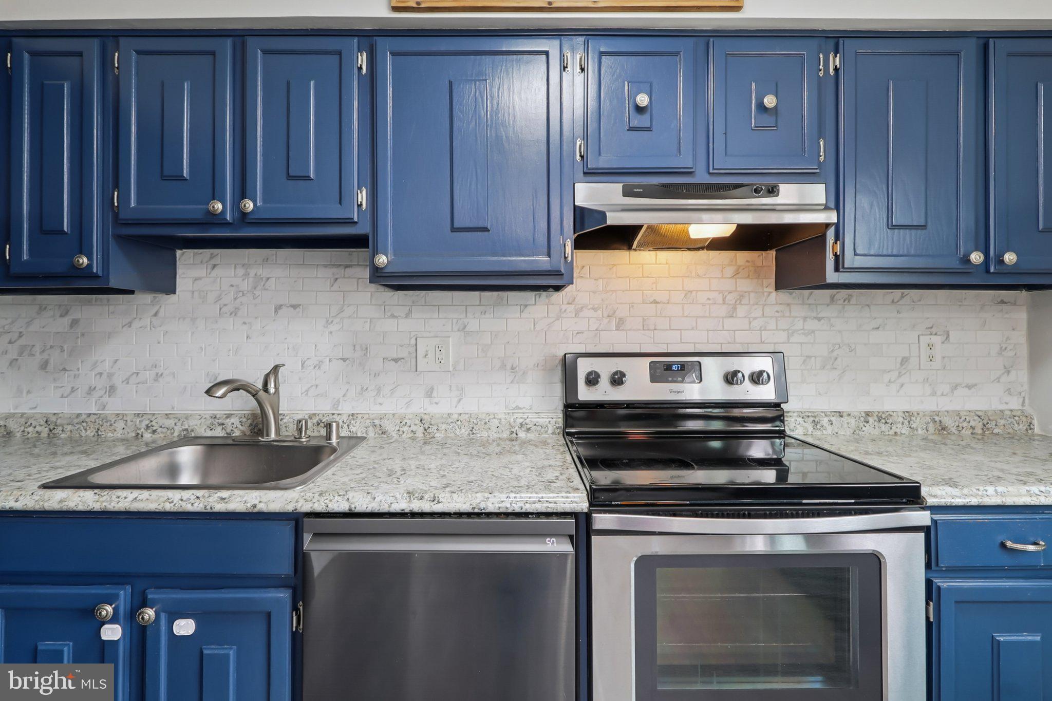 HUNINGTON RIDGE 2 - Residential