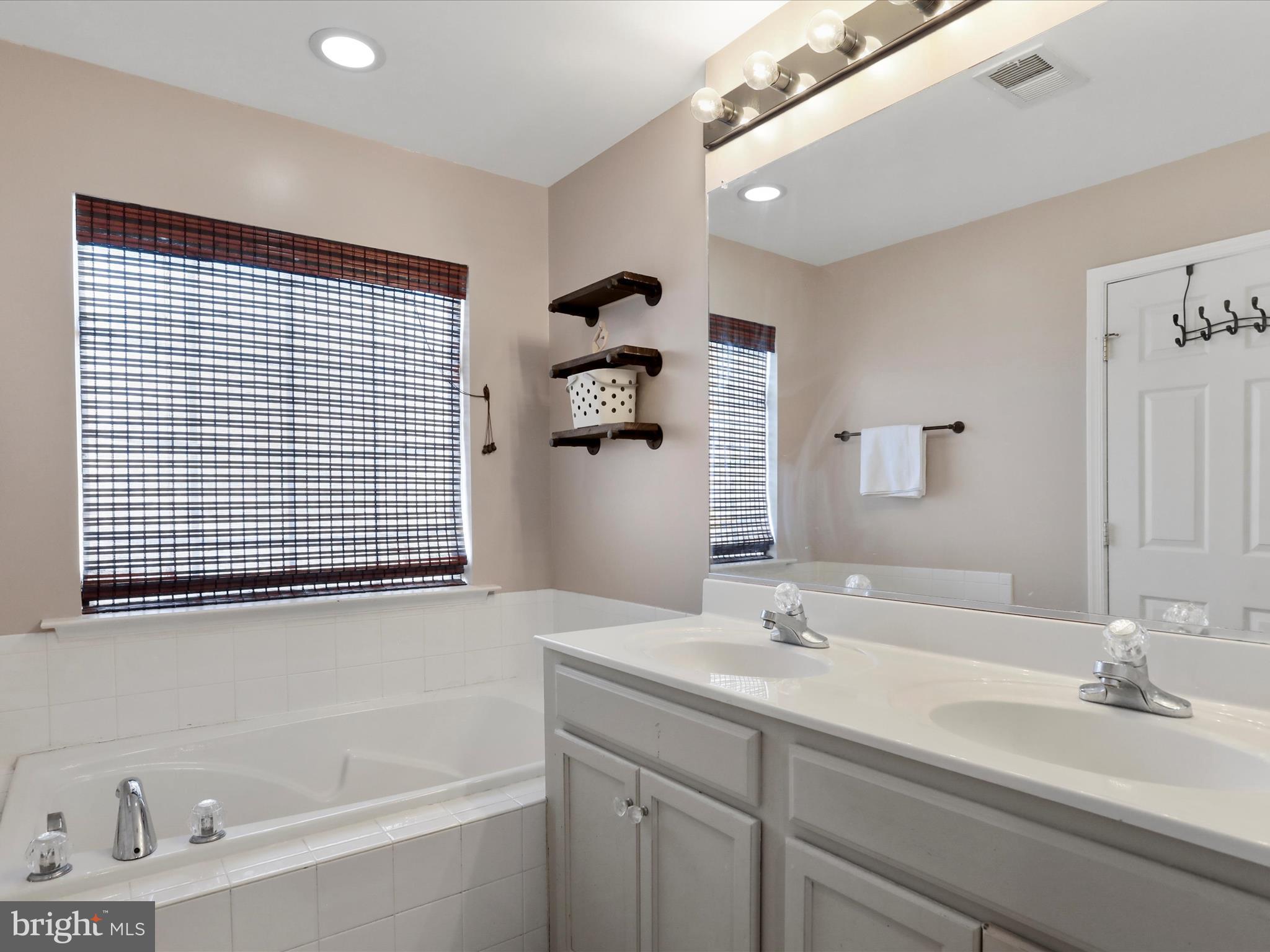 BERKELEY RIDGE - Residential