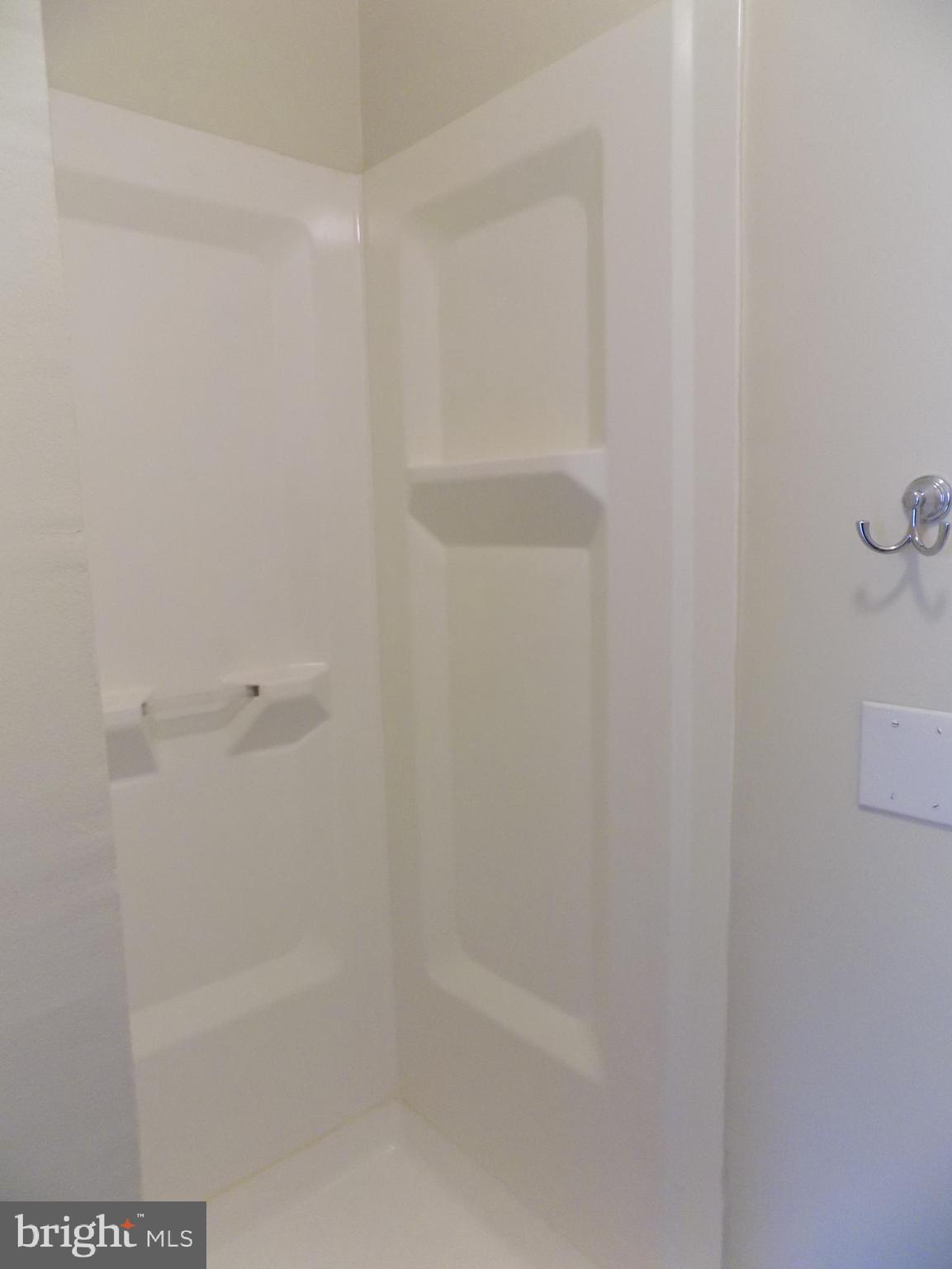 FRANKLIN FARM - Residential Lease