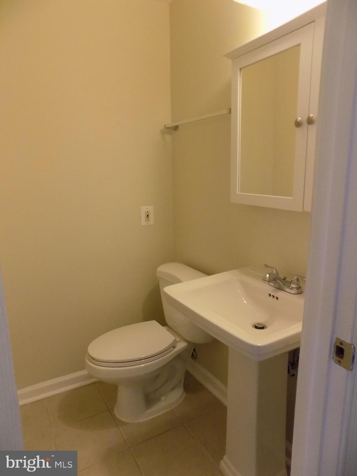 FRANKLIN FARM - Residential Lease