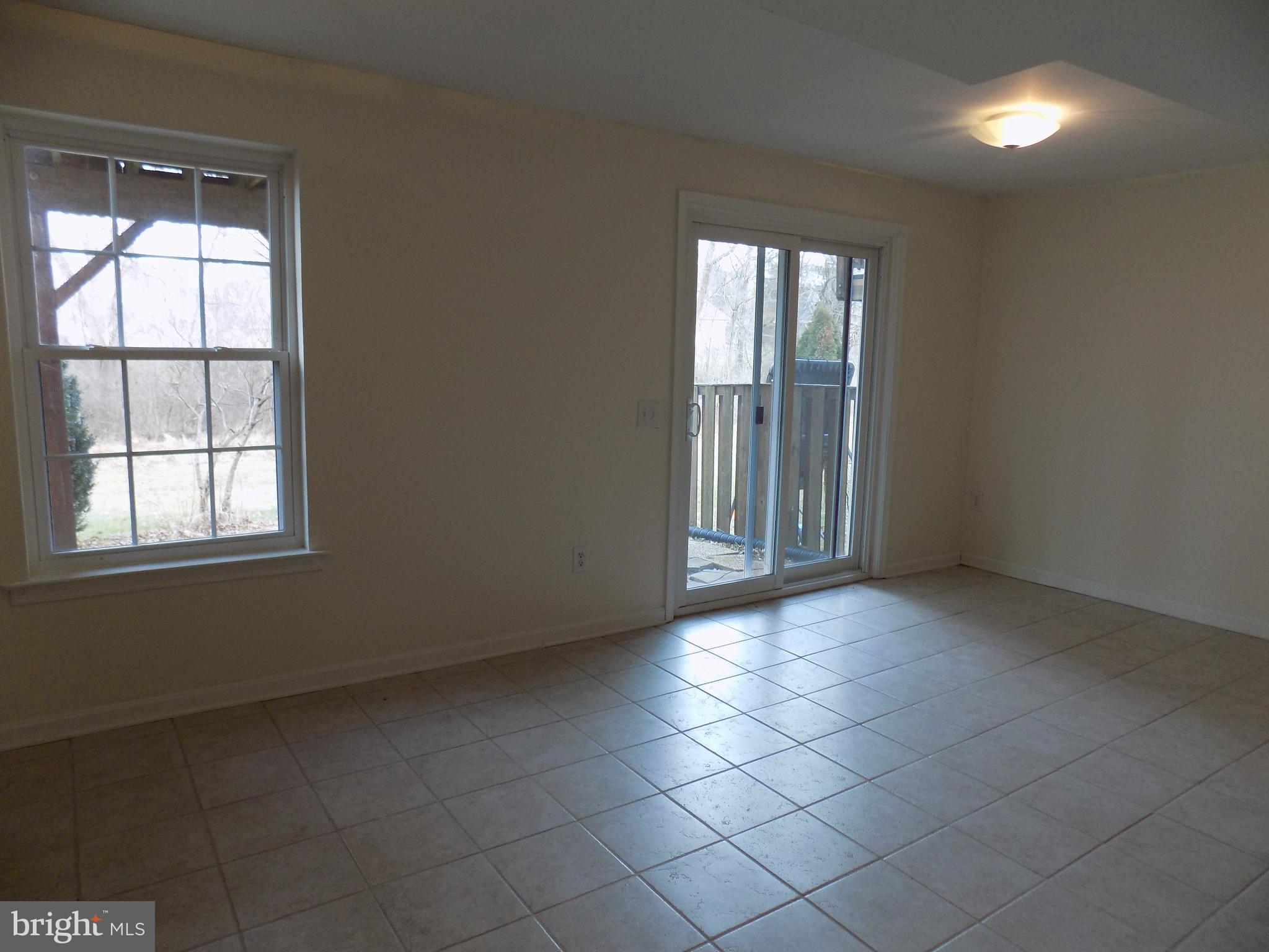 FRANKLIN FARM - Residential Lease