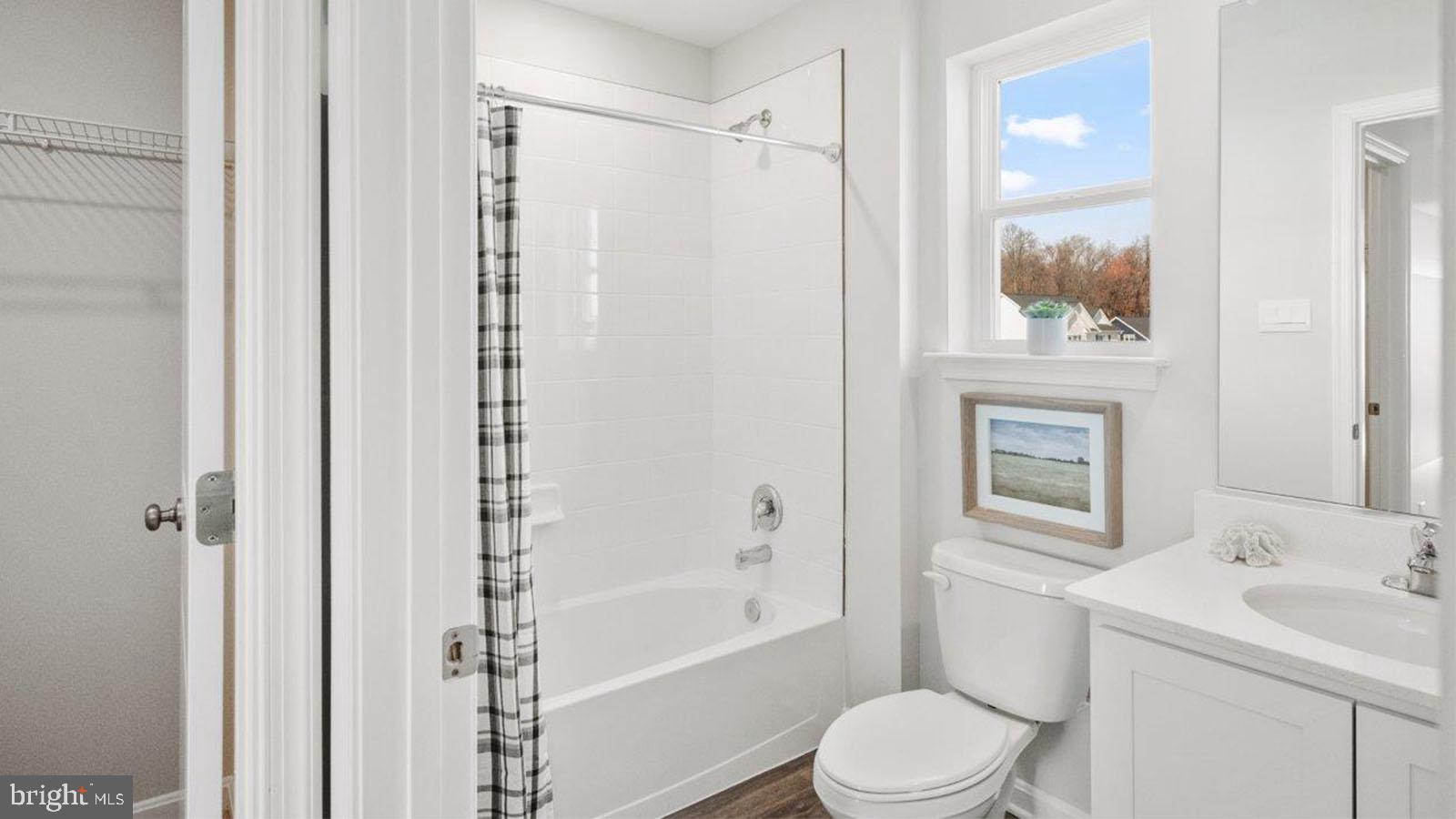 TOLLHOUSE WOODS - Residential