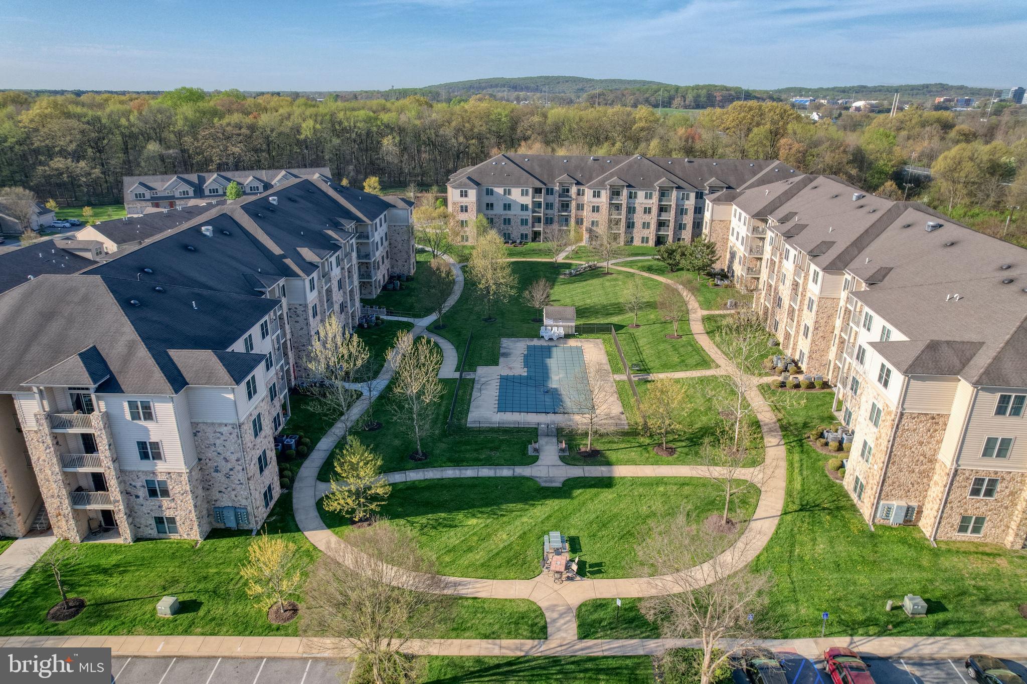 FOUNTAINVIEW - Residential