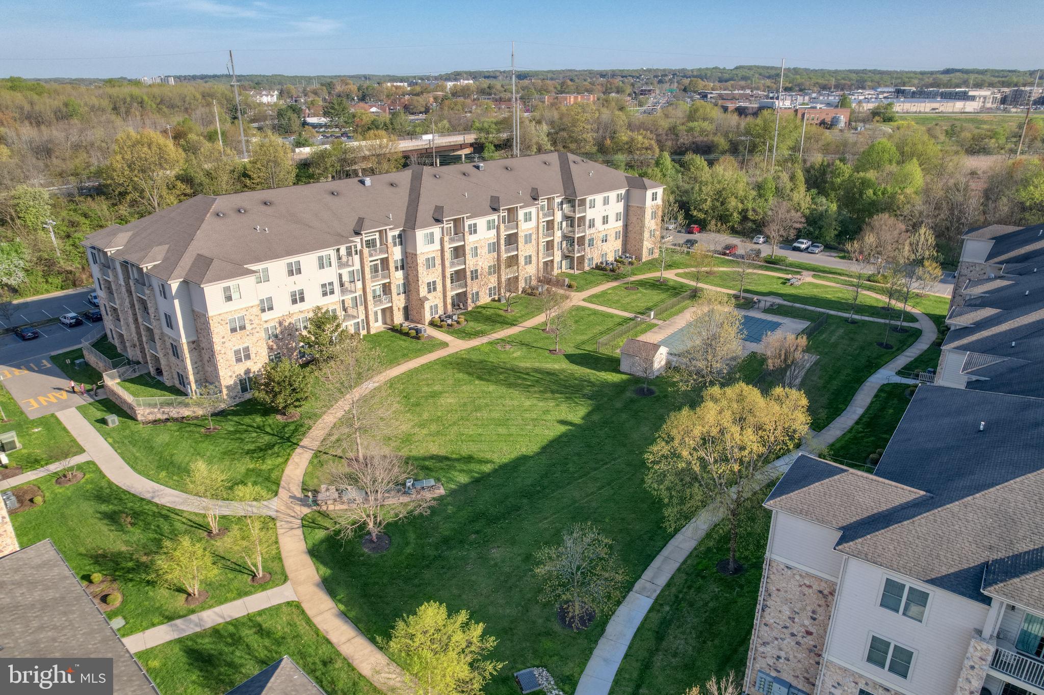 FOUNTAINVIEW - Residential