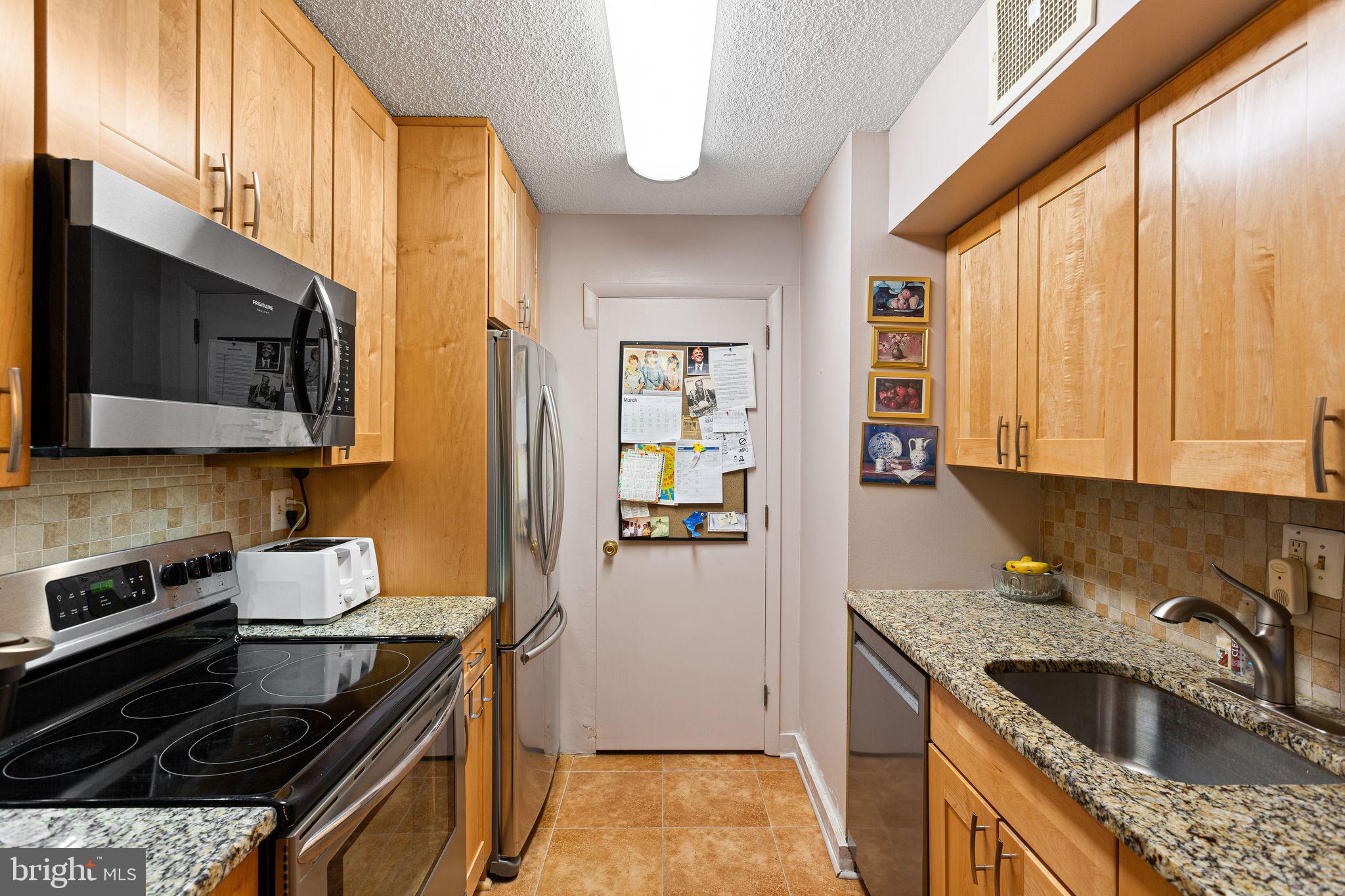 PLYMOUTH HILLS - Residential