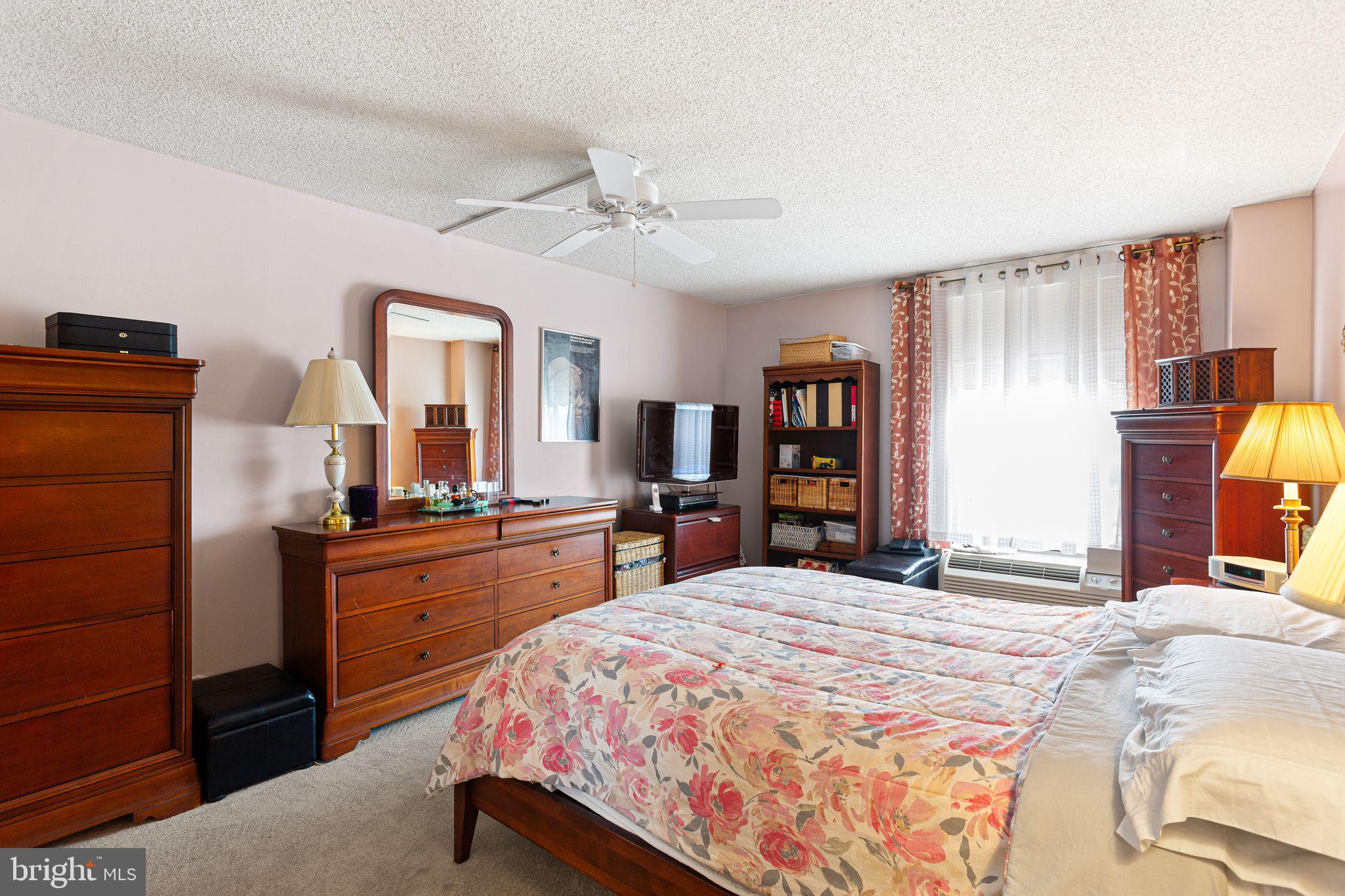 PLYMOUTH HILLS - Residential