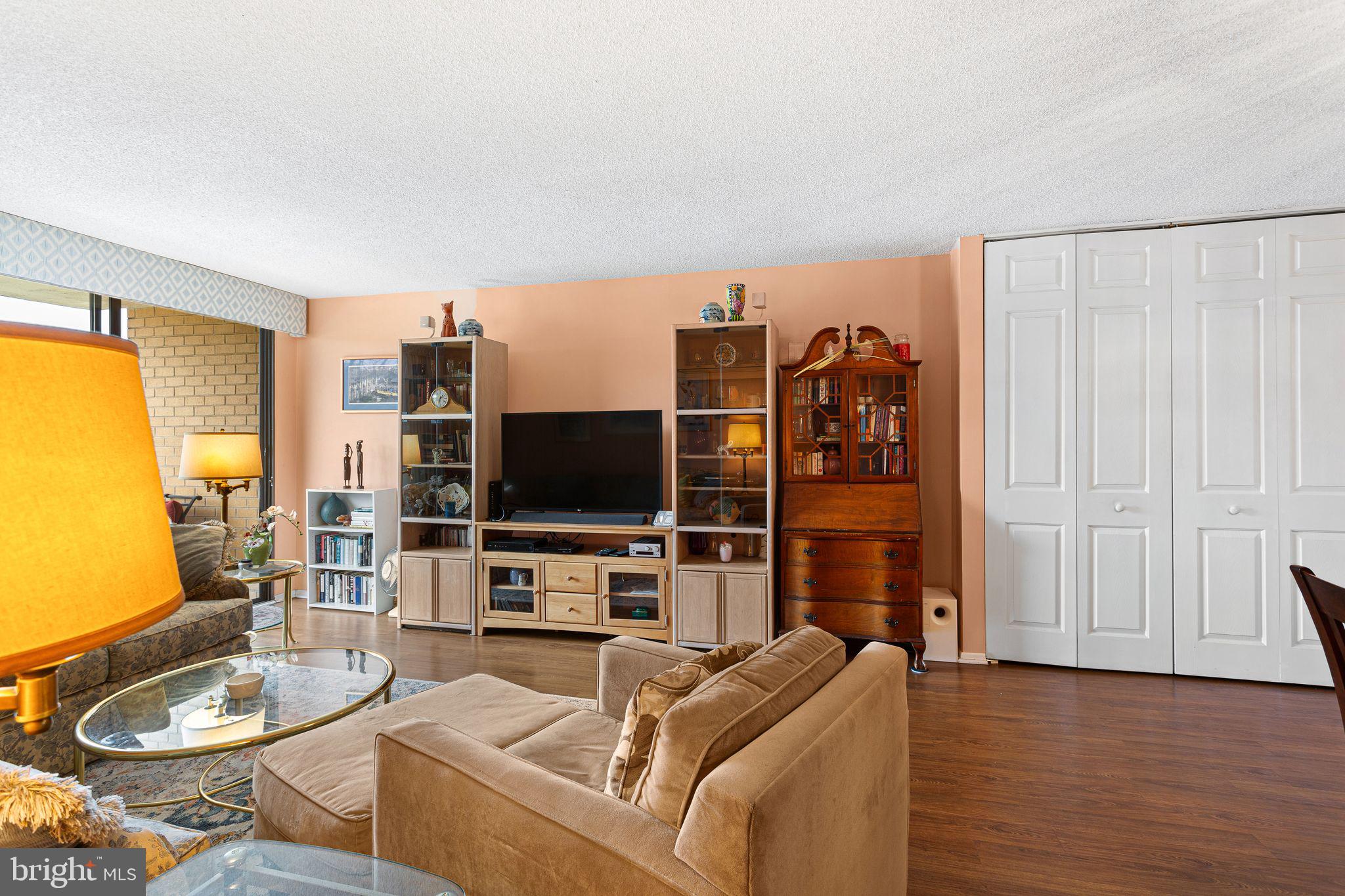 666 W GERMANTOWN PIKE 2504