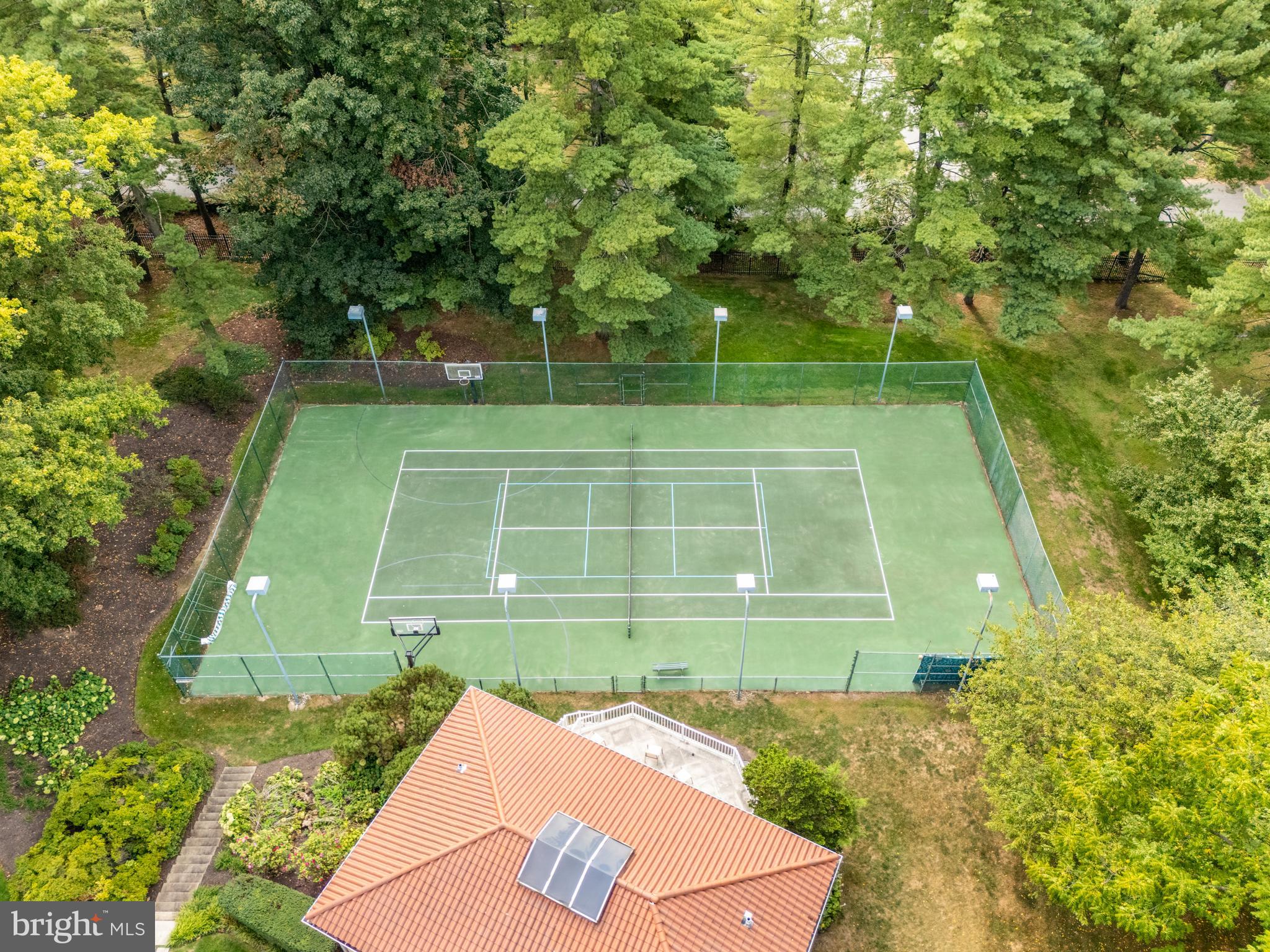 GLADWYNE - Residential