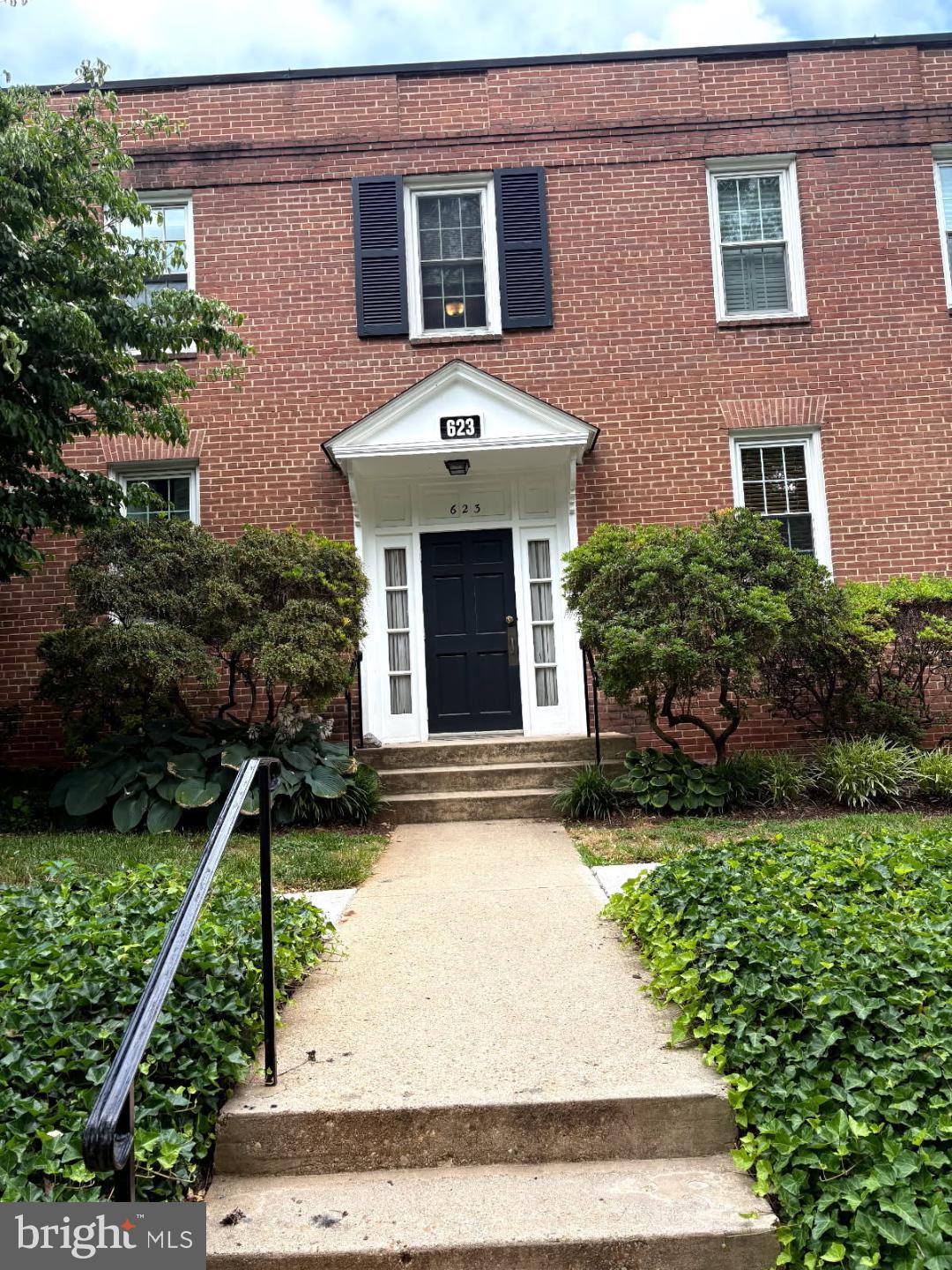 623 AZALEA DRIVE 1