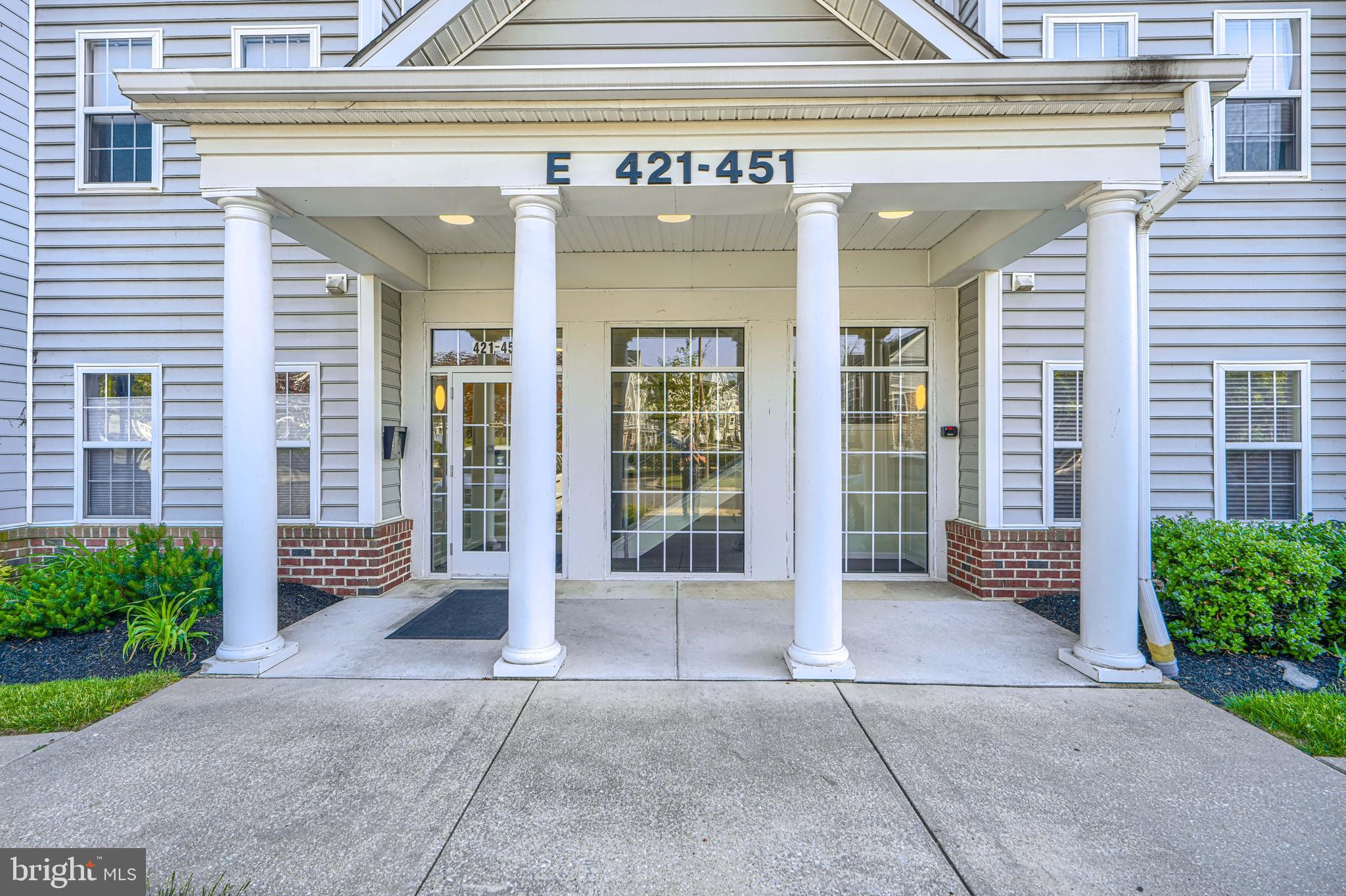 HOPEWELL POINTE - Residential