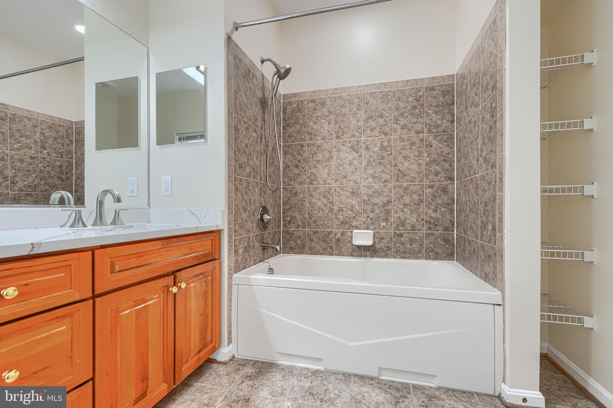 HOPEWELL POINTE - Residential