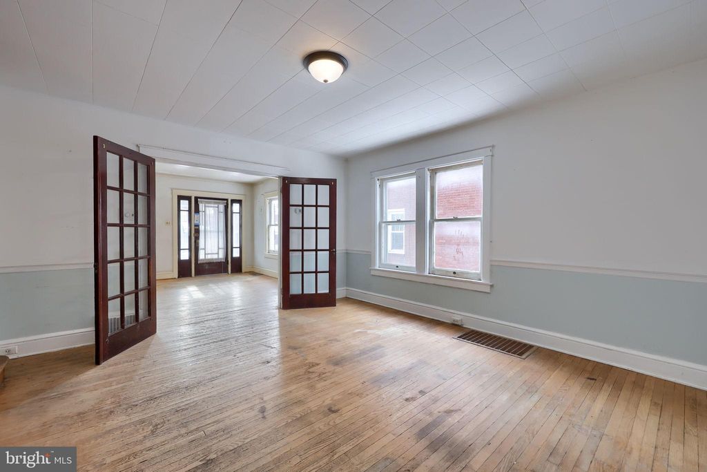 Photo of 847 Florida Avenue, YORK, PA 17404 (MLS # PAYK2097644)