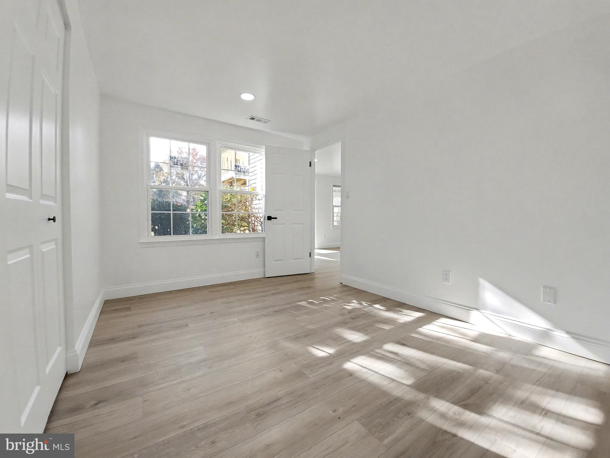 SUFFOLK PLACE - Residential