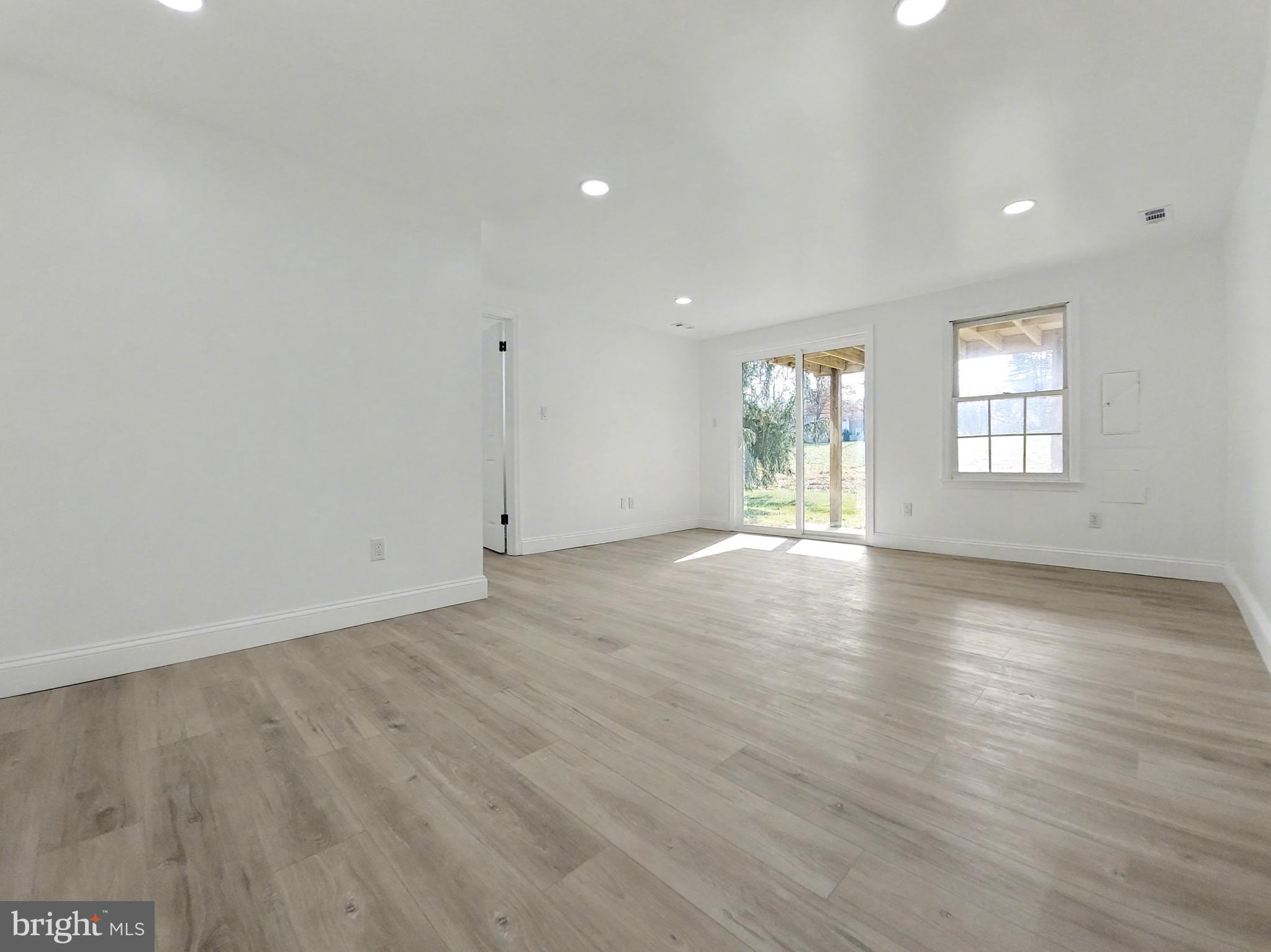 SUFFOLK PLACE - Residential