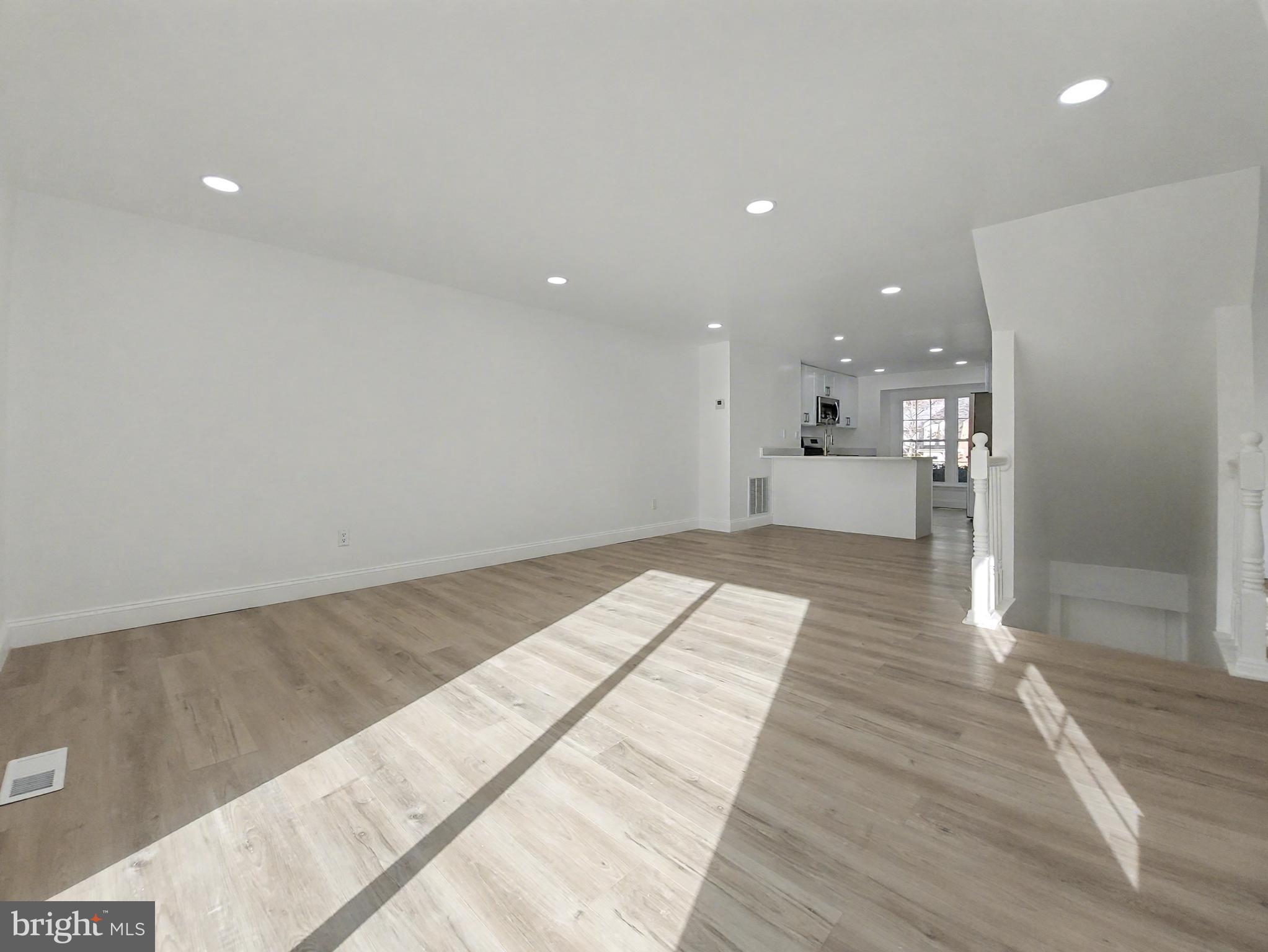 SUFFOLK PLACE - Residential