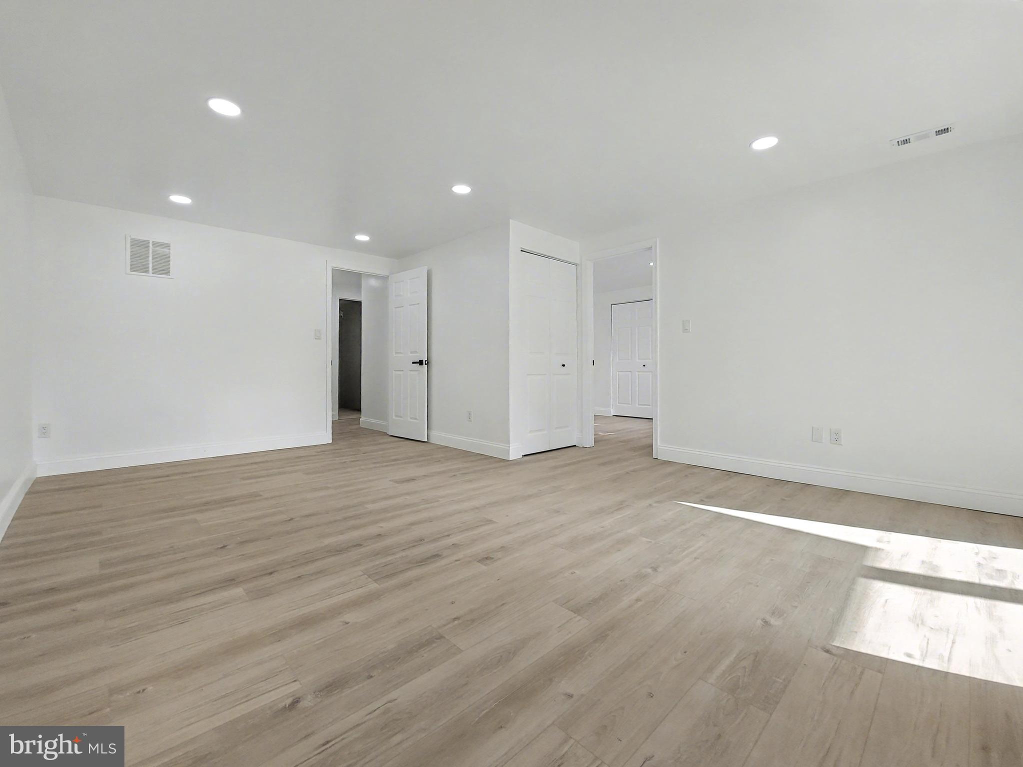 SUFFOLK PLACE - Residential