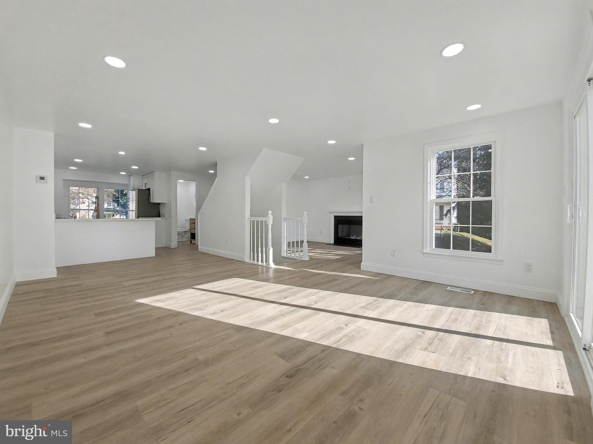 SUFFOLK PLACE - Residential