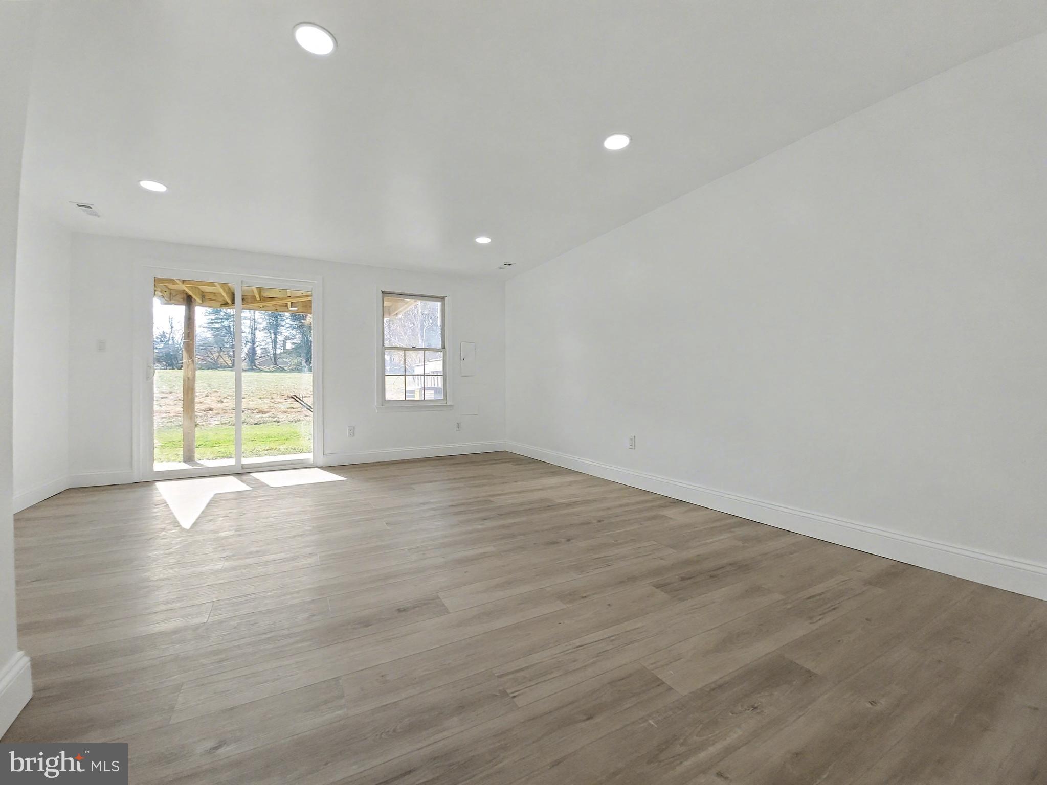 SUFFOLK PLACE - Residential