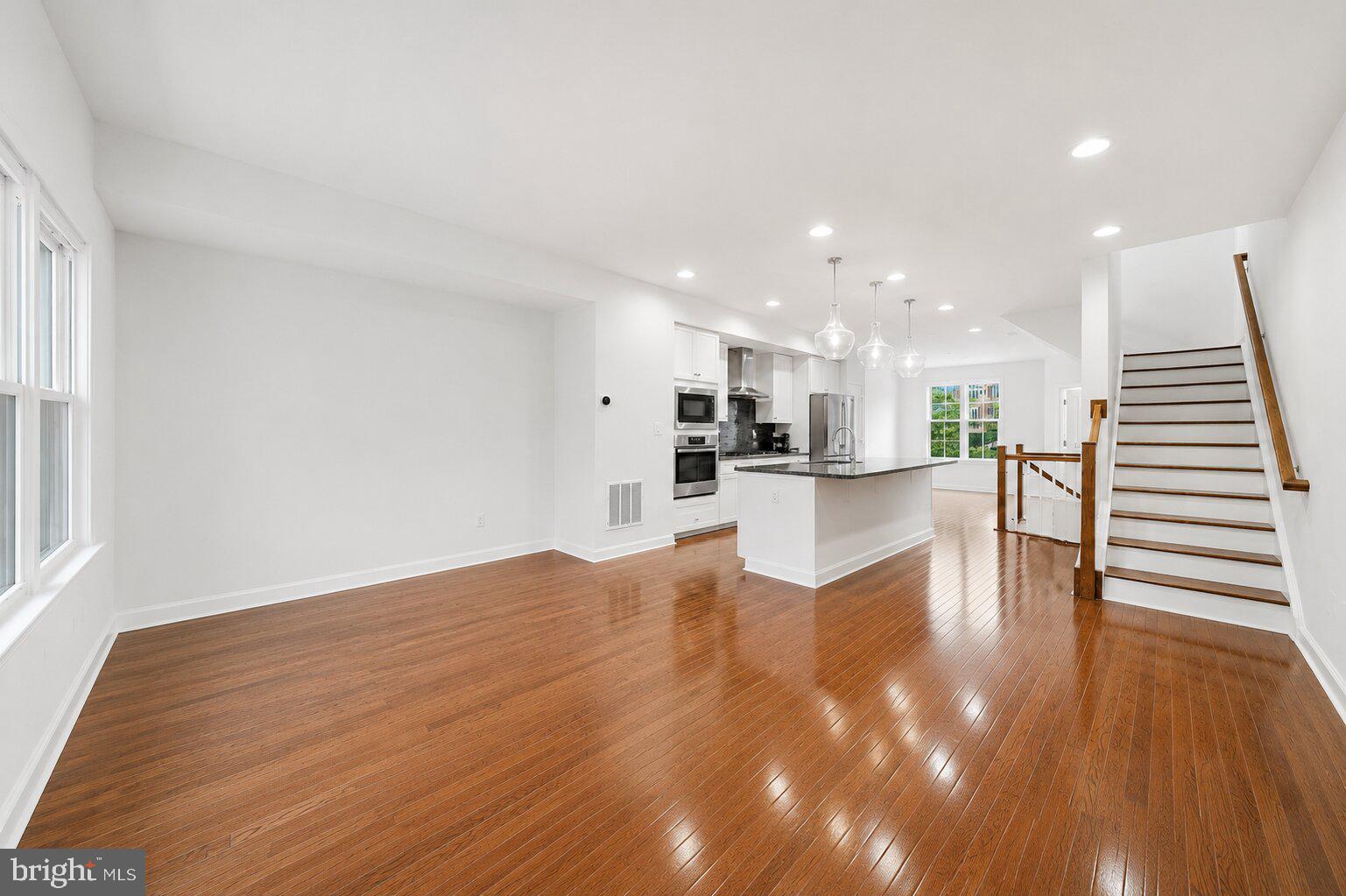9251 WOOD VIOLET COURT