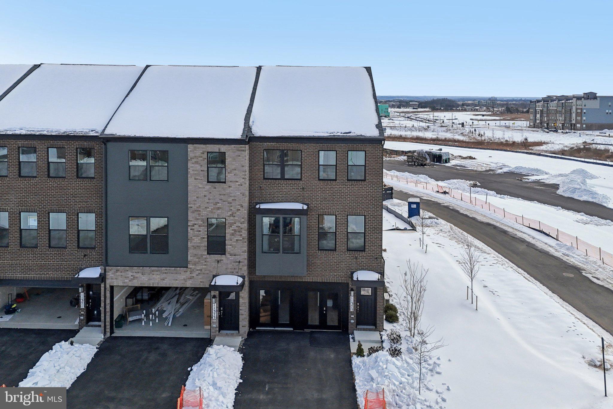 INNOVATION TOWN CENTER - Residential