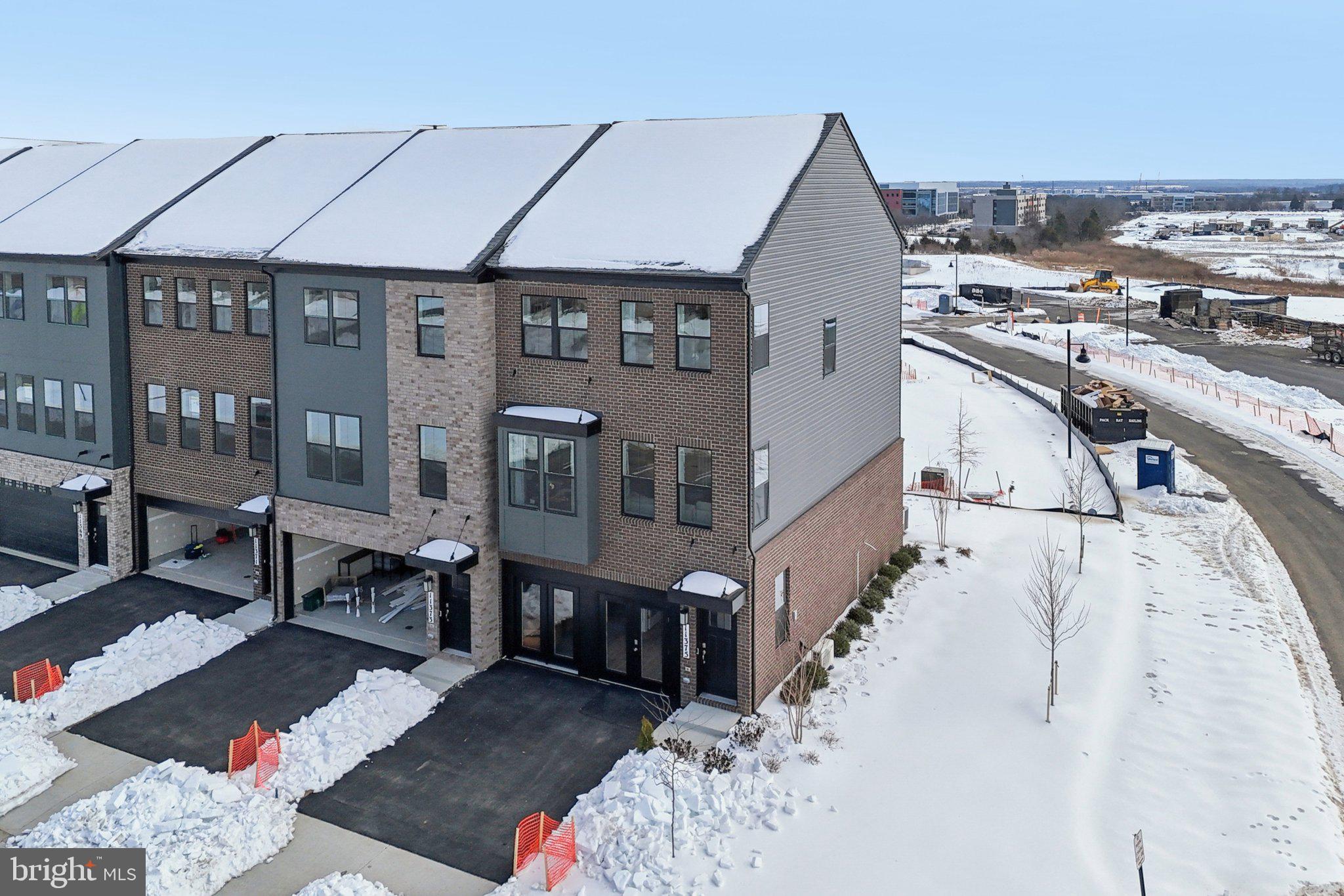 INNOVATION TOWN CENTER - Residential