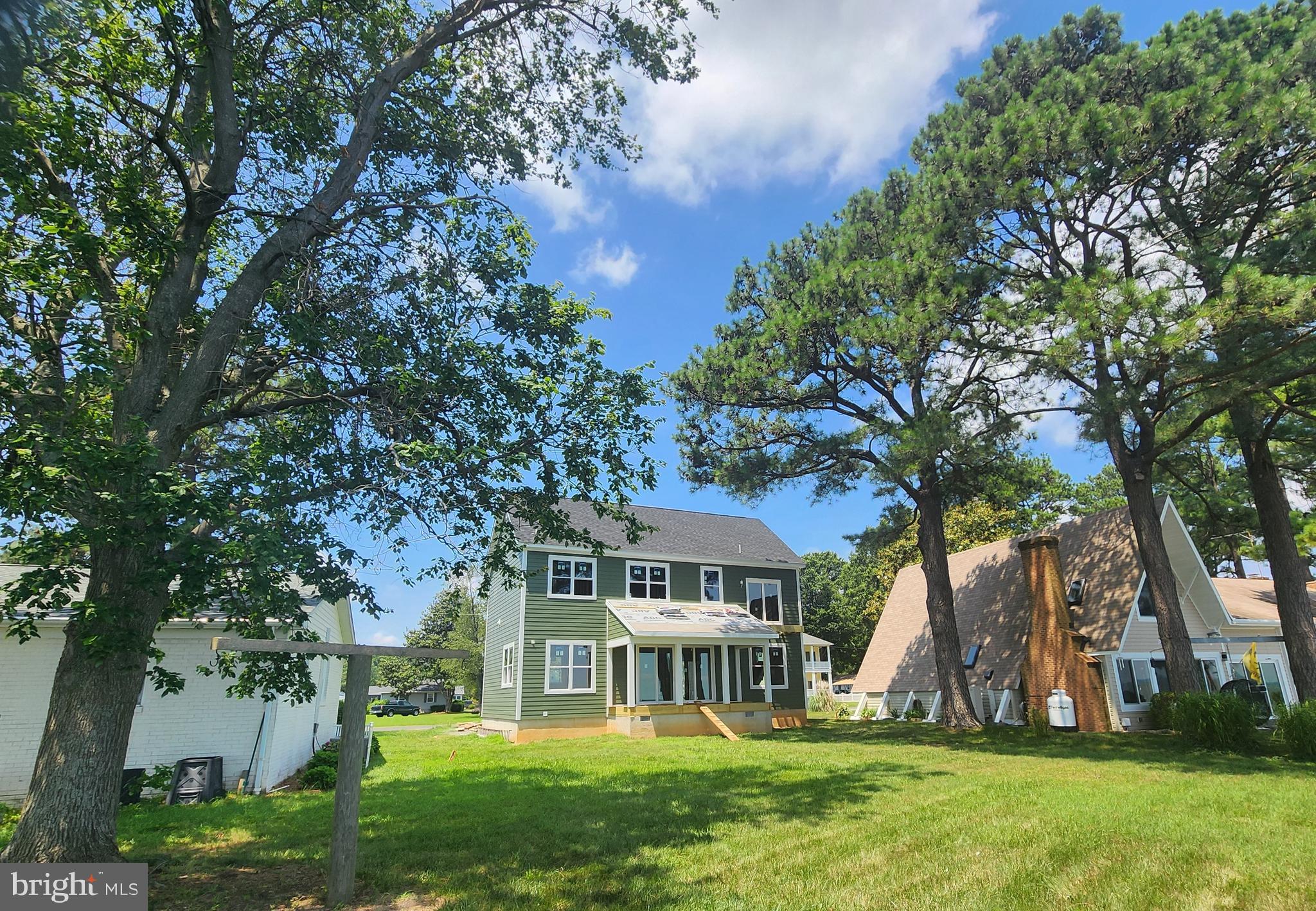 54 SHORE DR.