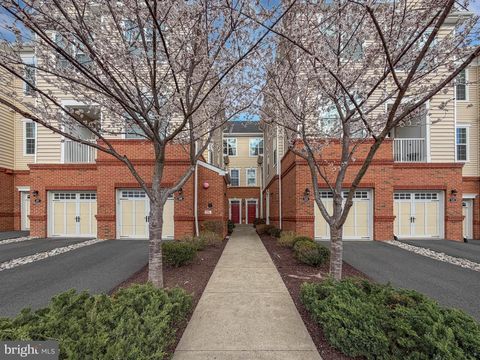Condo For Sale - 23286 Southdown Manor Terrace #108<br/> ASHBURN, VA 20148