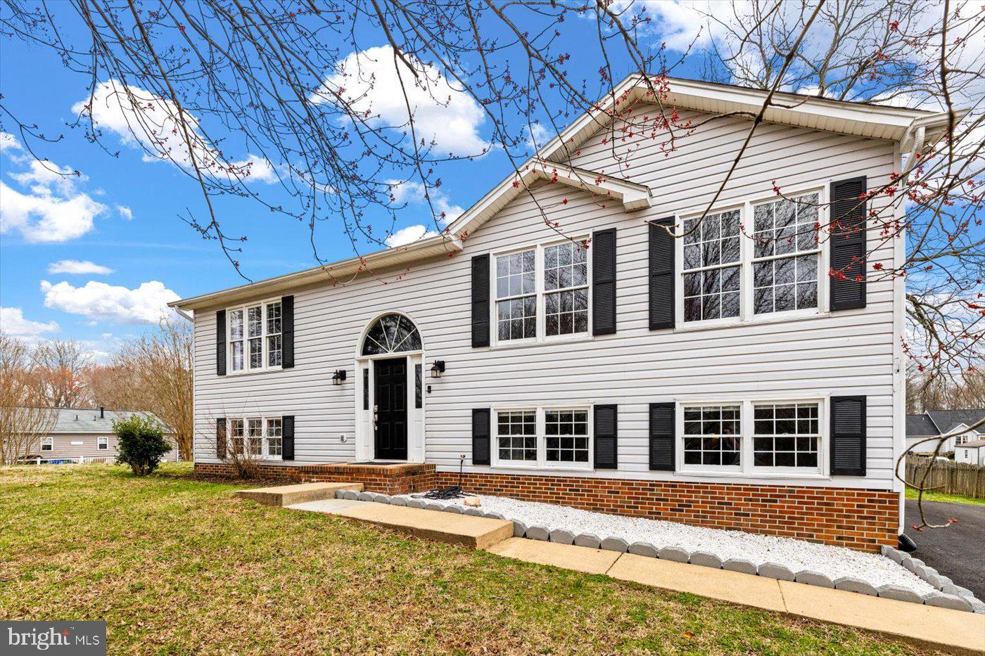 WALNUT HILLS - Residential