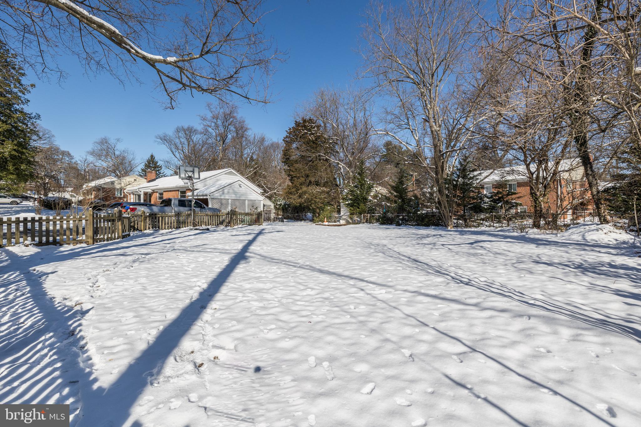 BROYHILL PARK - Residential