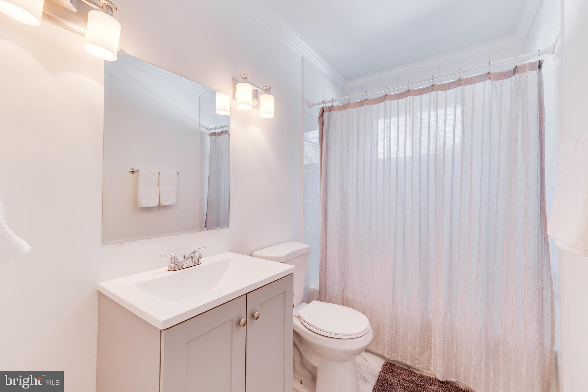 BROYHILL PARK - Residential