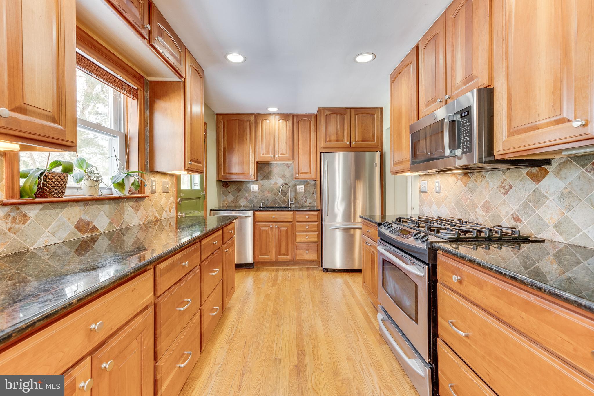 BROYHILL PARK - Residential