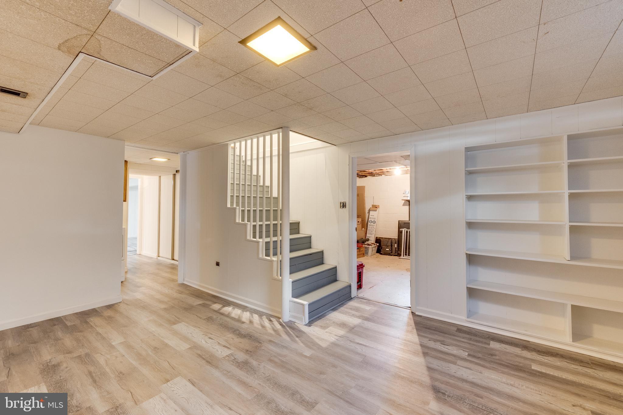 BROYHILL PARK - Residential