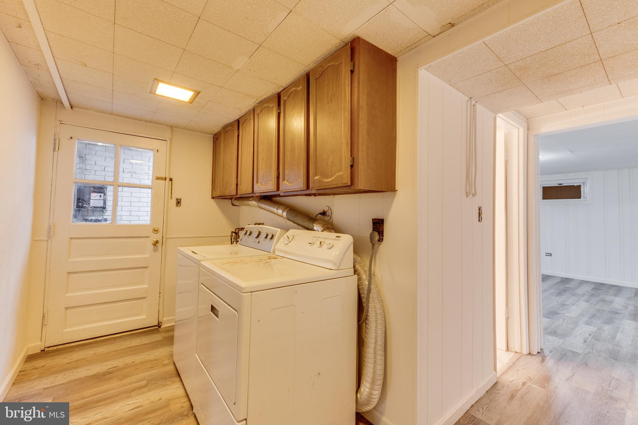 BROYHILL PARK - Residential