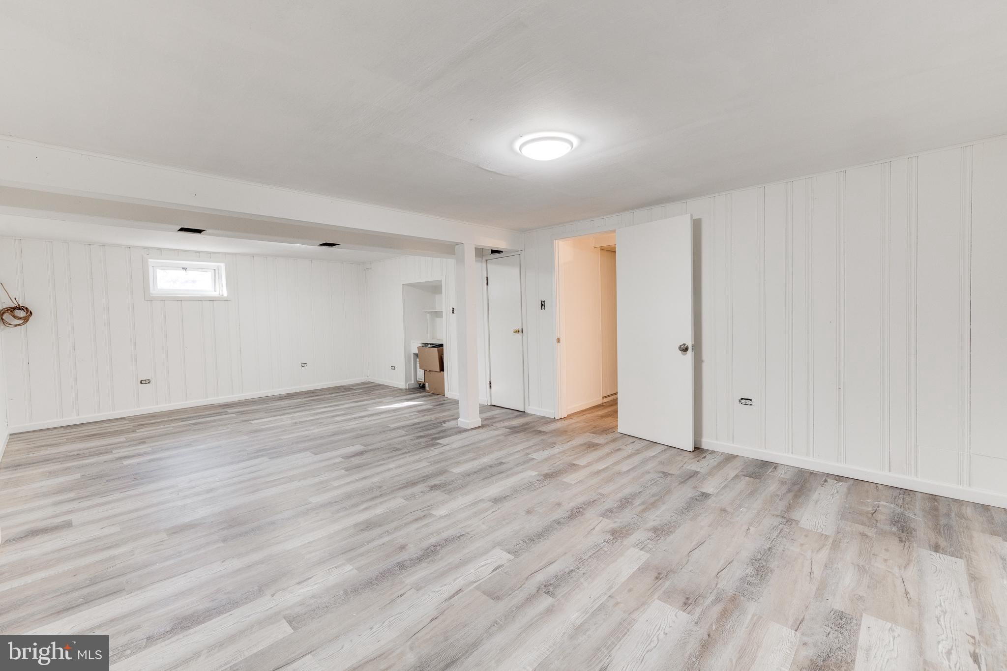 BROYHILL PARK - Residential