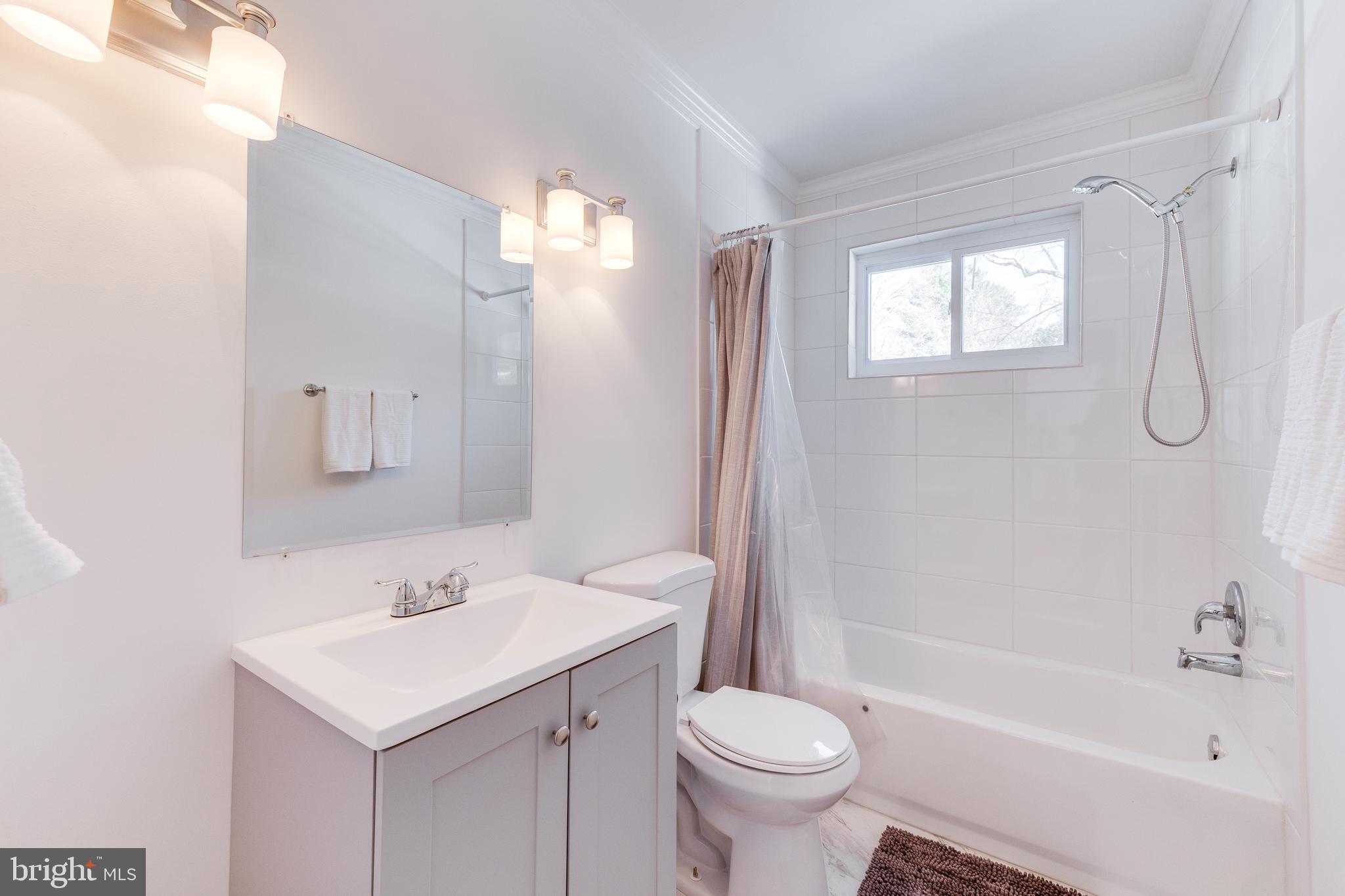 BROYHILL PARK - Residential