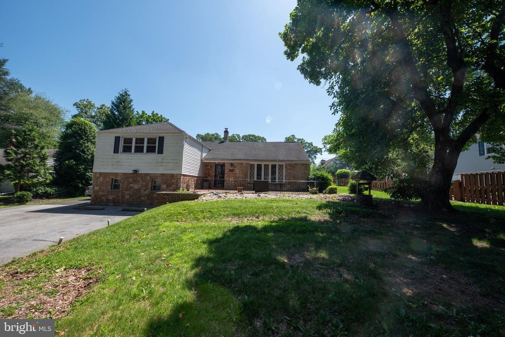 Photo of 1612 E Willow Grove Avenue, GLENSIDE, PA 19038 (MLS # PAMC2146426)