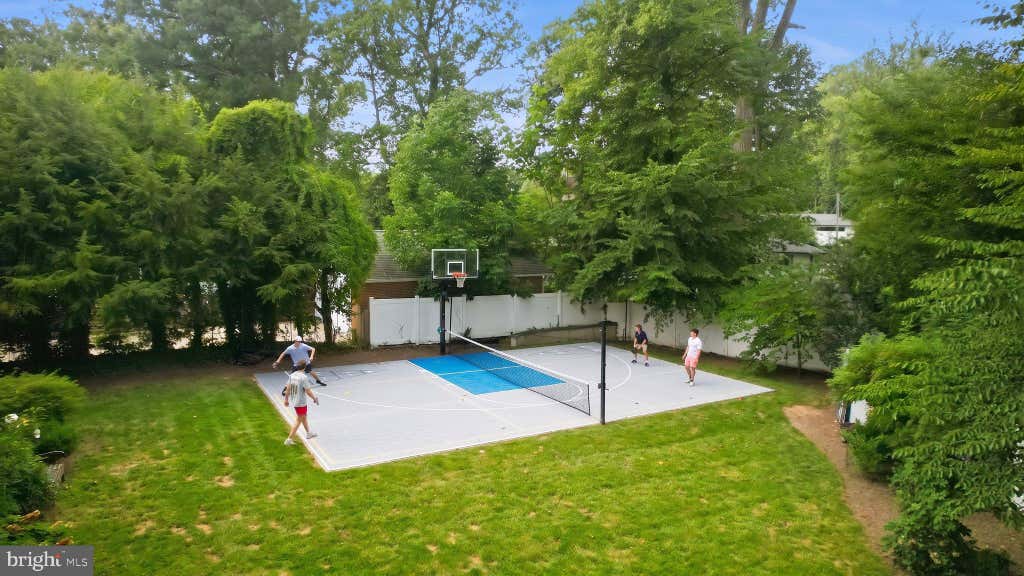 Photo of 5644 Bent Branch Road, BETHESDA, MD 20816 (MLS # MDMC2251790)