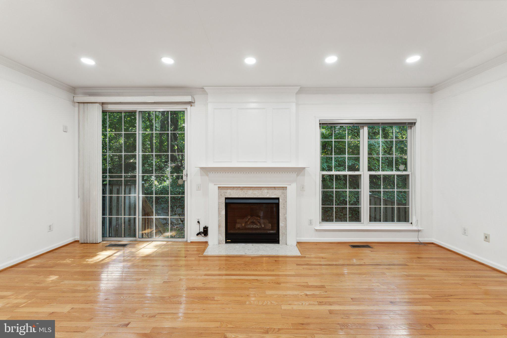 HERITAGE WOODS - Residential Lease