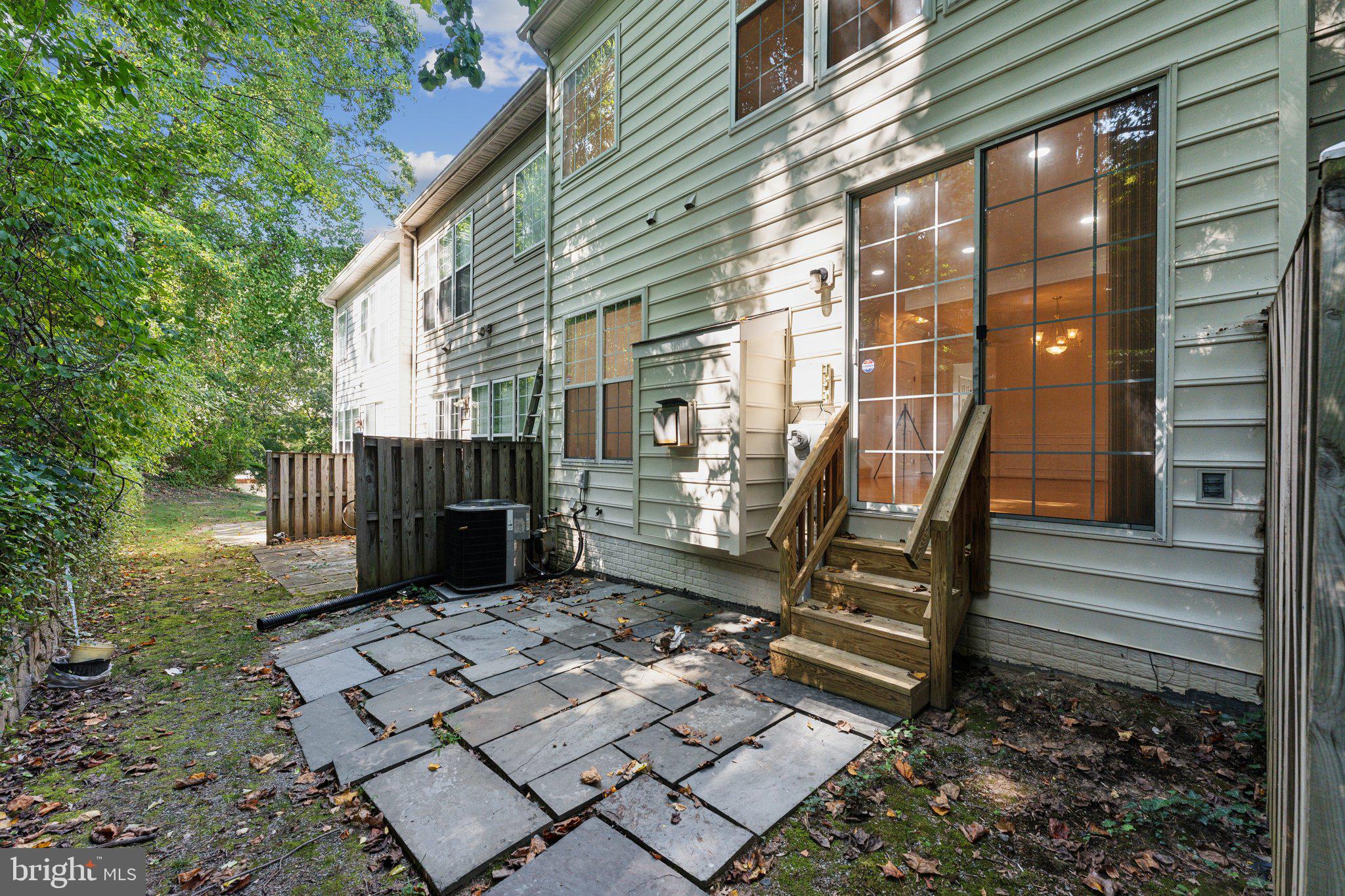 HERITAGE WOODS - Residential Lease