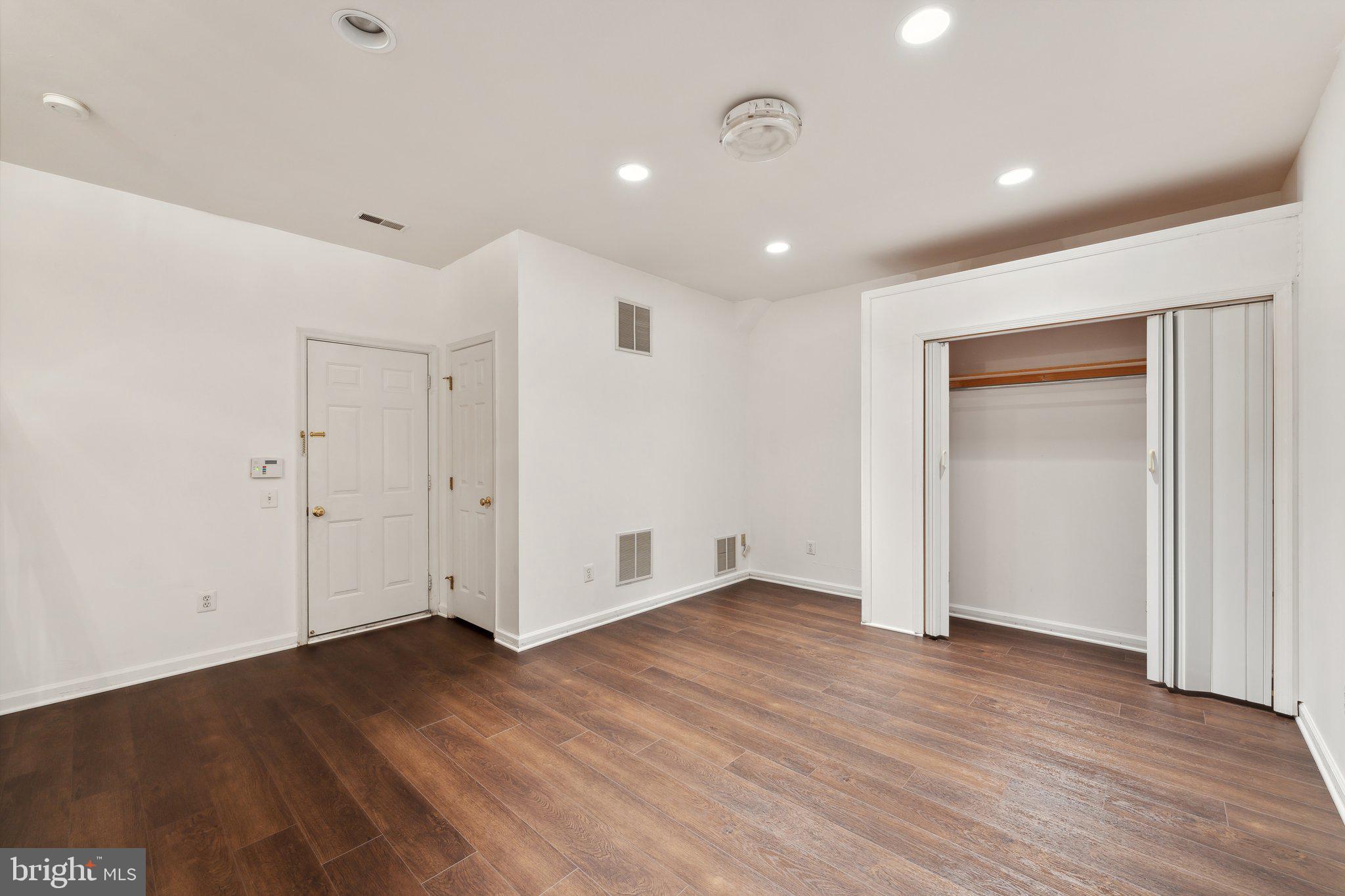 HERITAGE WOODS - Residential Lease