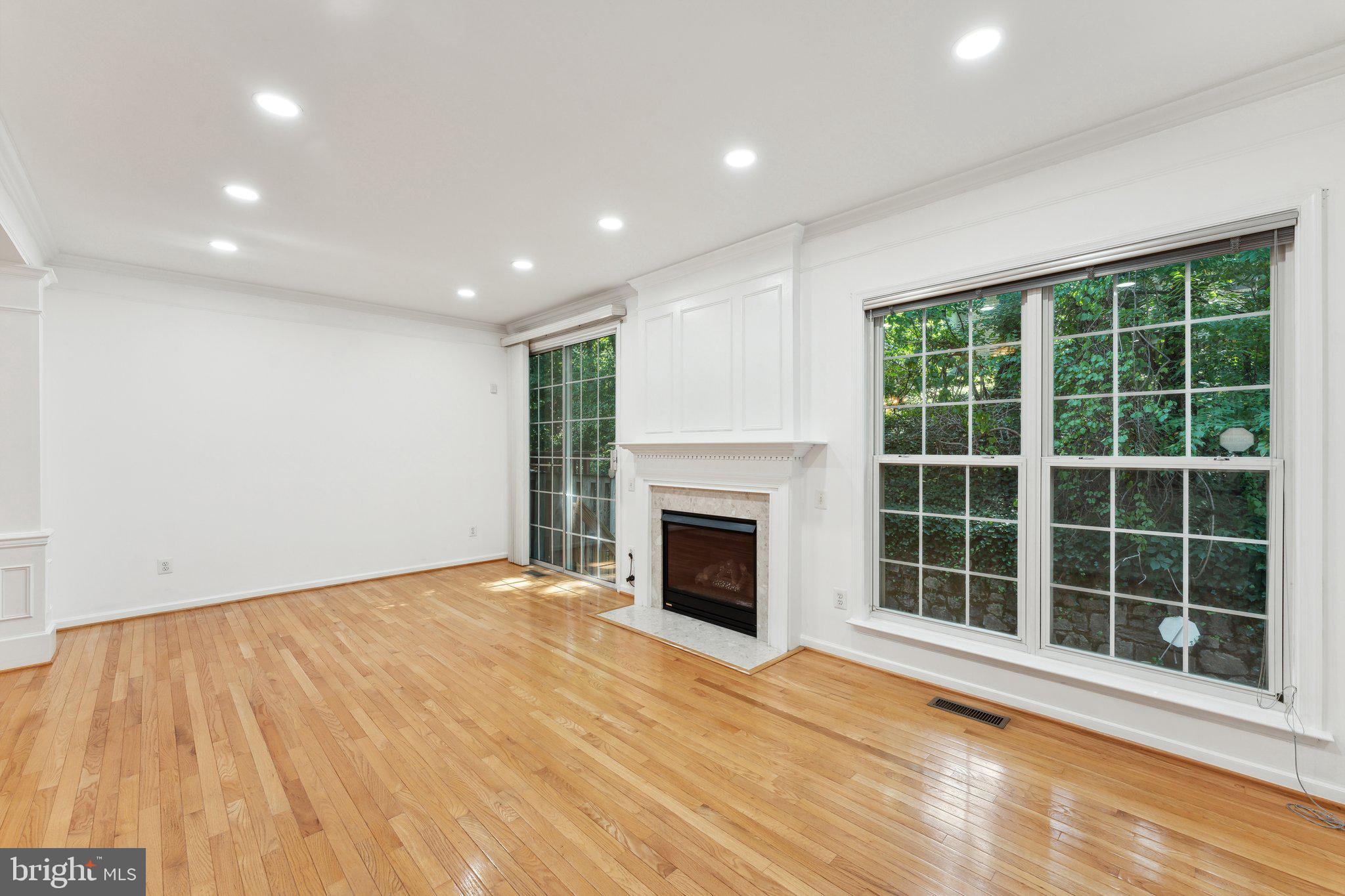 HERITAGE WOODS - Residential Lease