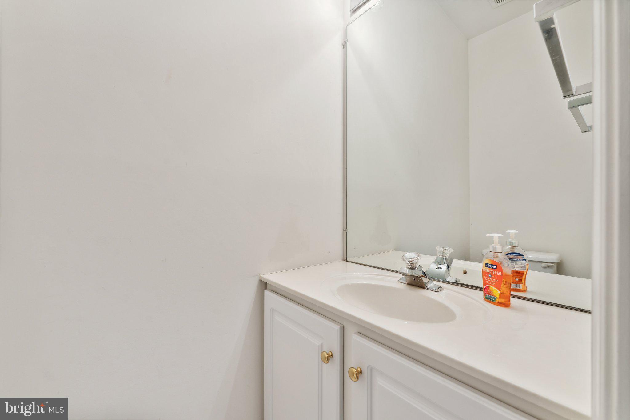 HERITAGE WOODS - Residential Lease